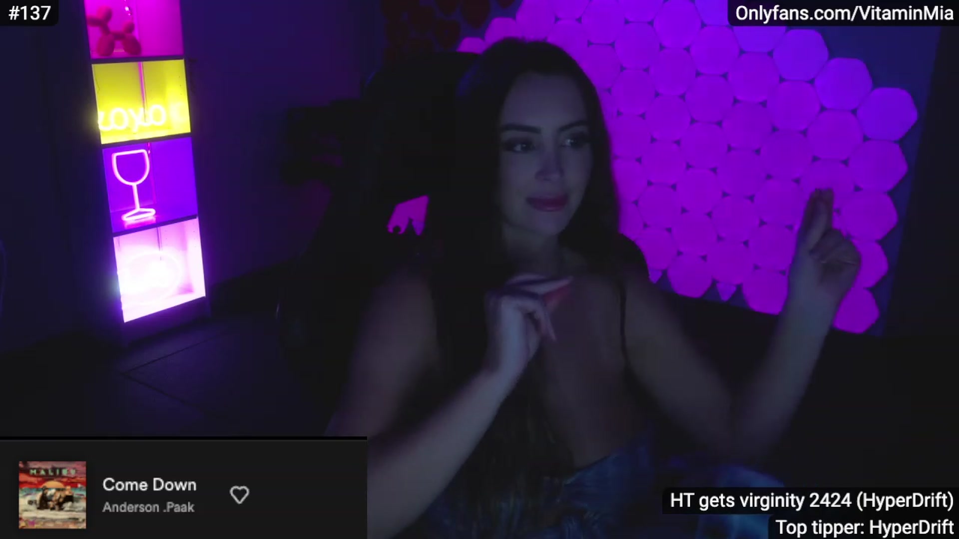 Gallery image thumbnail from MissAustralia's myfreecams stream on, 02/12/2023, 11:52 image 18 of 20