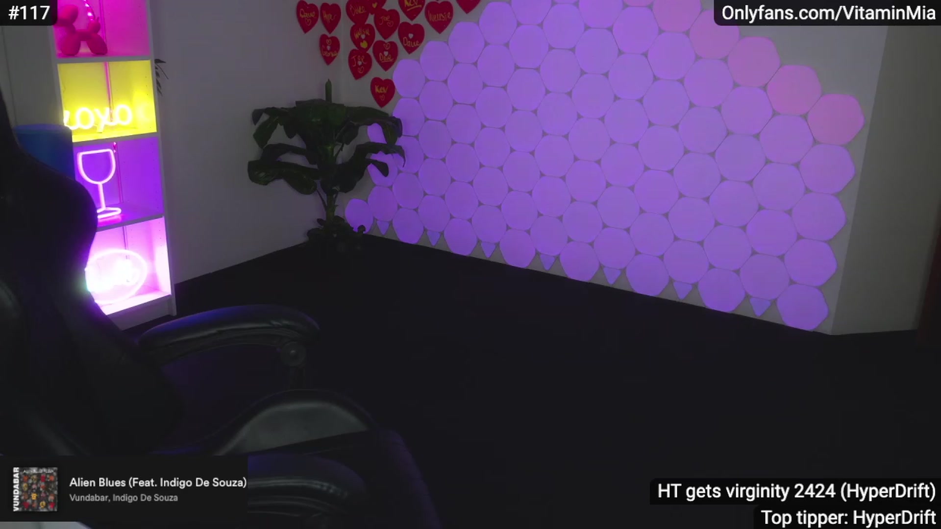Gallery image thumbnail from MissAustralia's myfreecams stream on, 02/14/2023, 09:18 image 17 of 20
