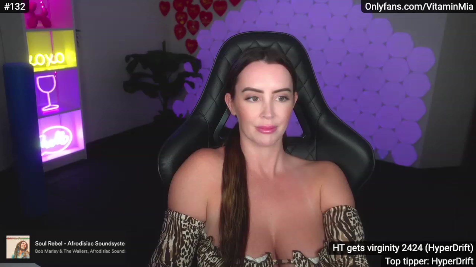 Gallery image thumbnail from MissAustralia's myfreecams stream on, 02/14/2023, 09:18 image 10 of 20