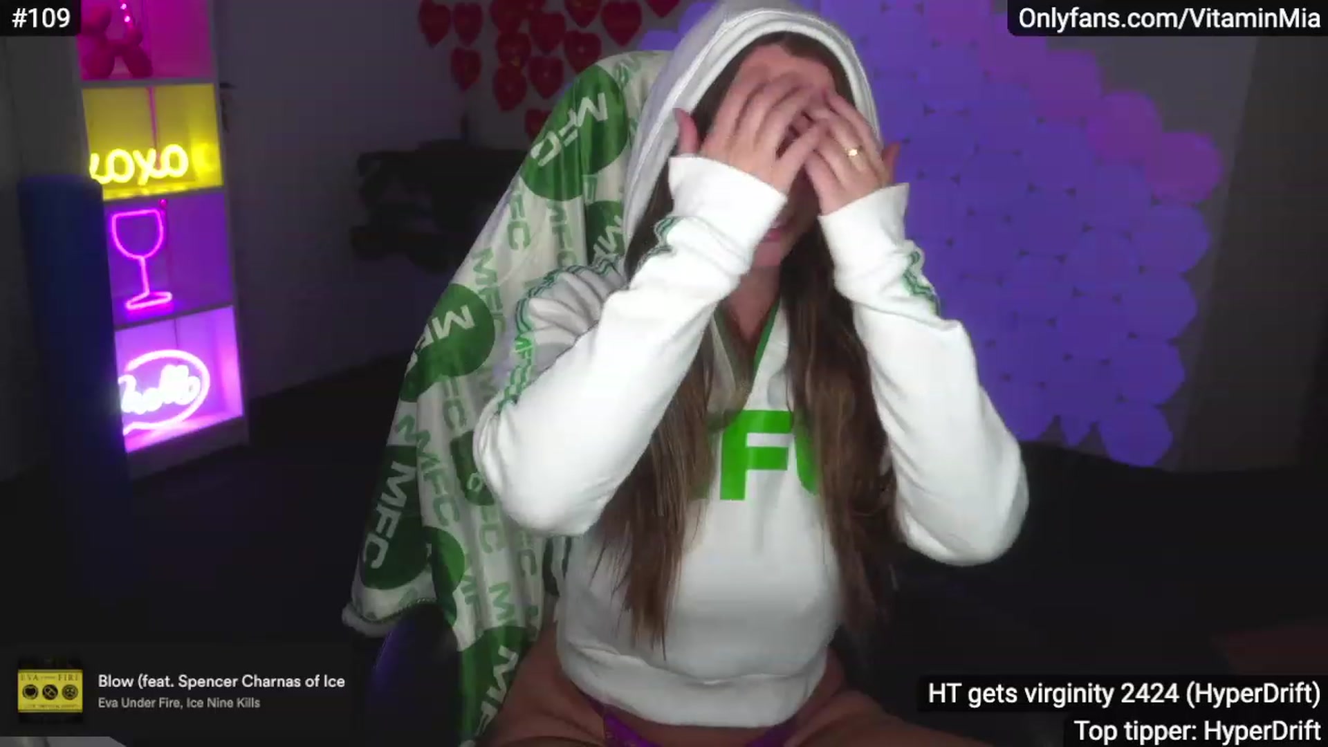 Gallery image thumbnail from MissAustralia's myfreecams stream on, 02/14/2023, 10:58 image 13 of 20