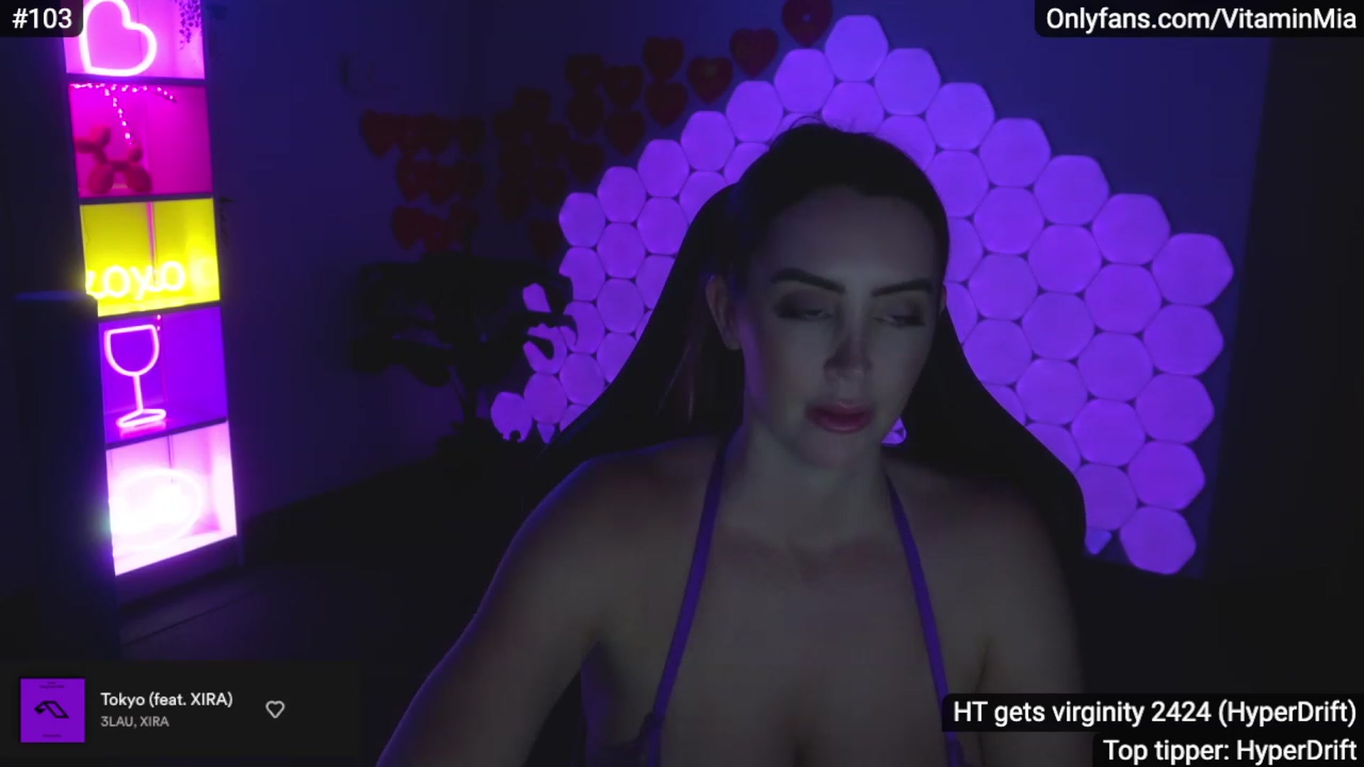 Gallery image thumbnail from MissAustralia's myfreecams stream on, 02/14/2023, 12:20 image 11 of 20