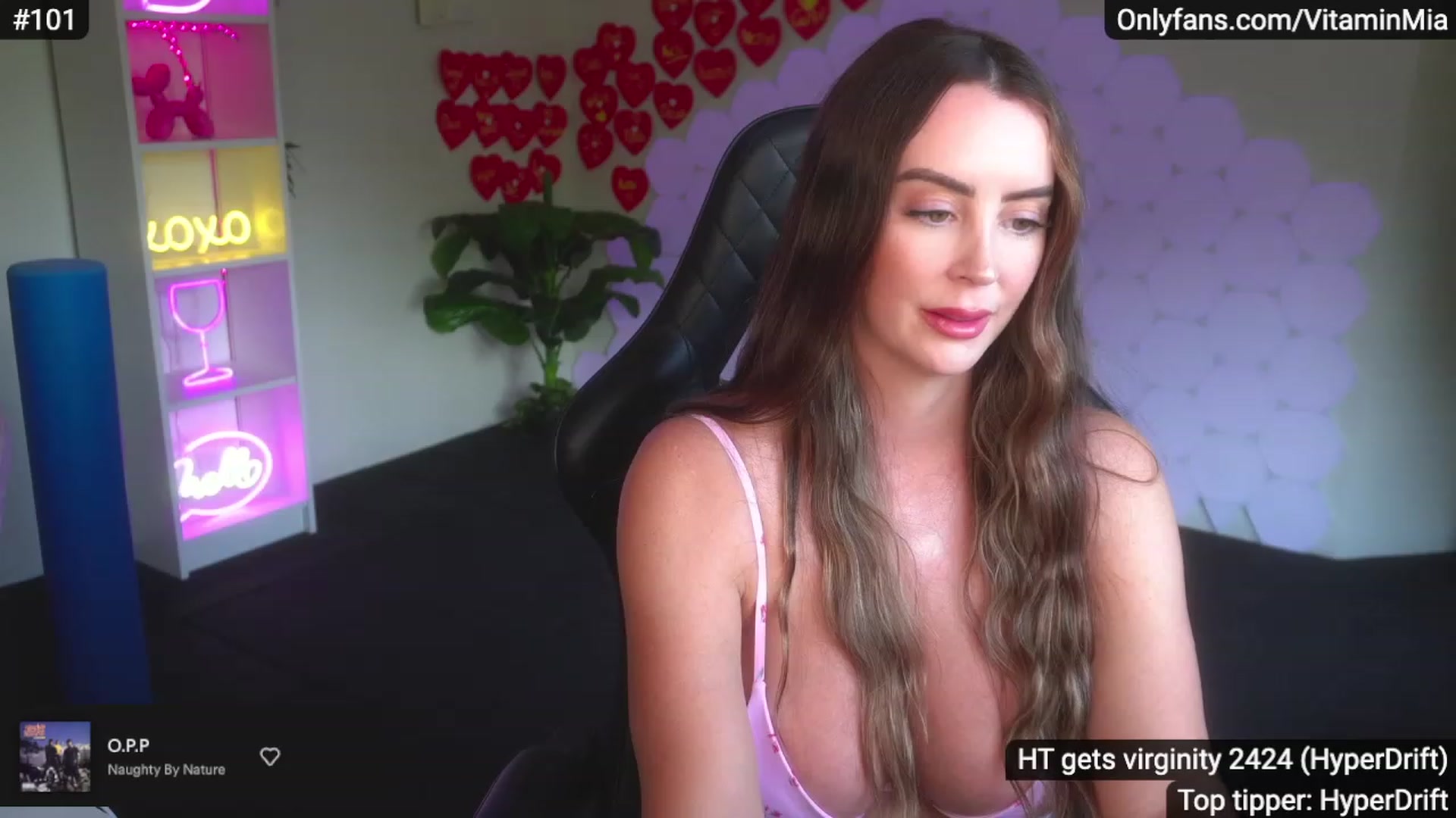 Gallery image thumbnail from MissAustralia's myfreecams stream on, 02/15/2023, 08:17 image 3 of 20