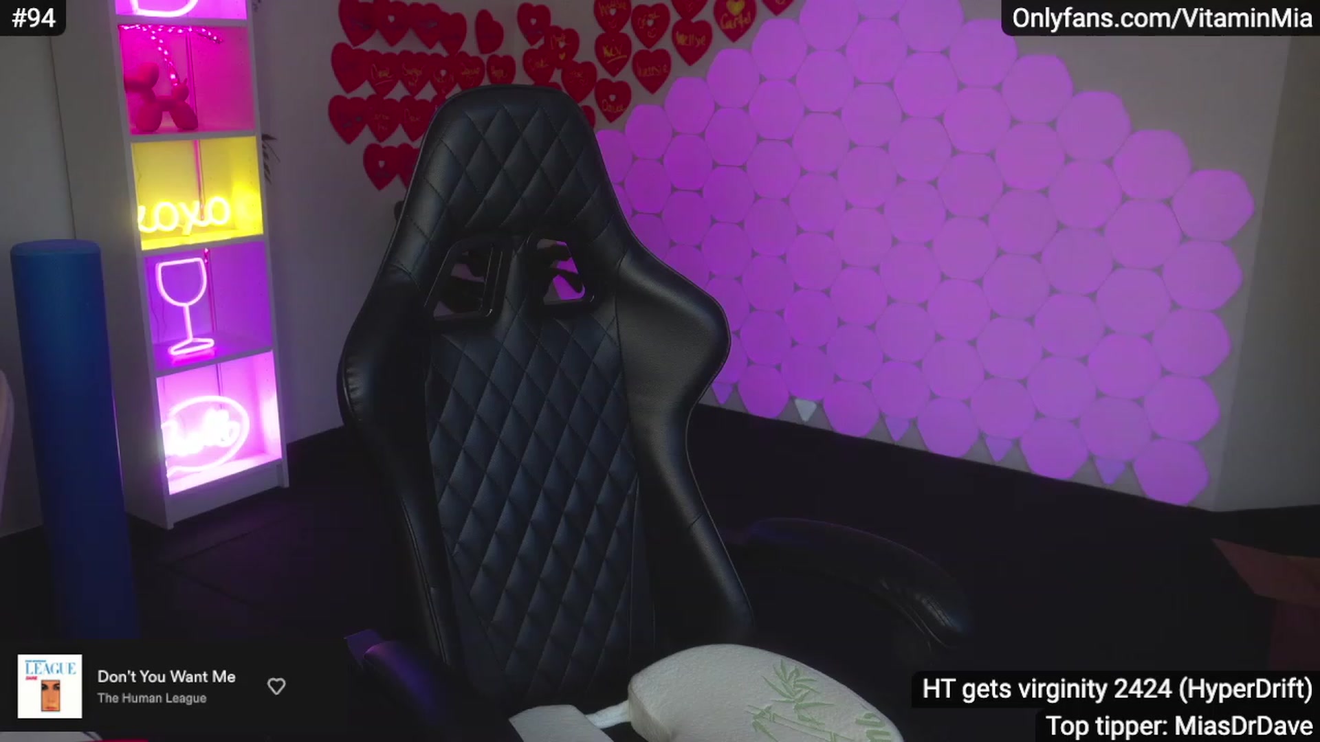 Gallery image thumbnail from MissAustralia's myfreecams stream on, 02/15/2023, 09:49 image 8 of 20