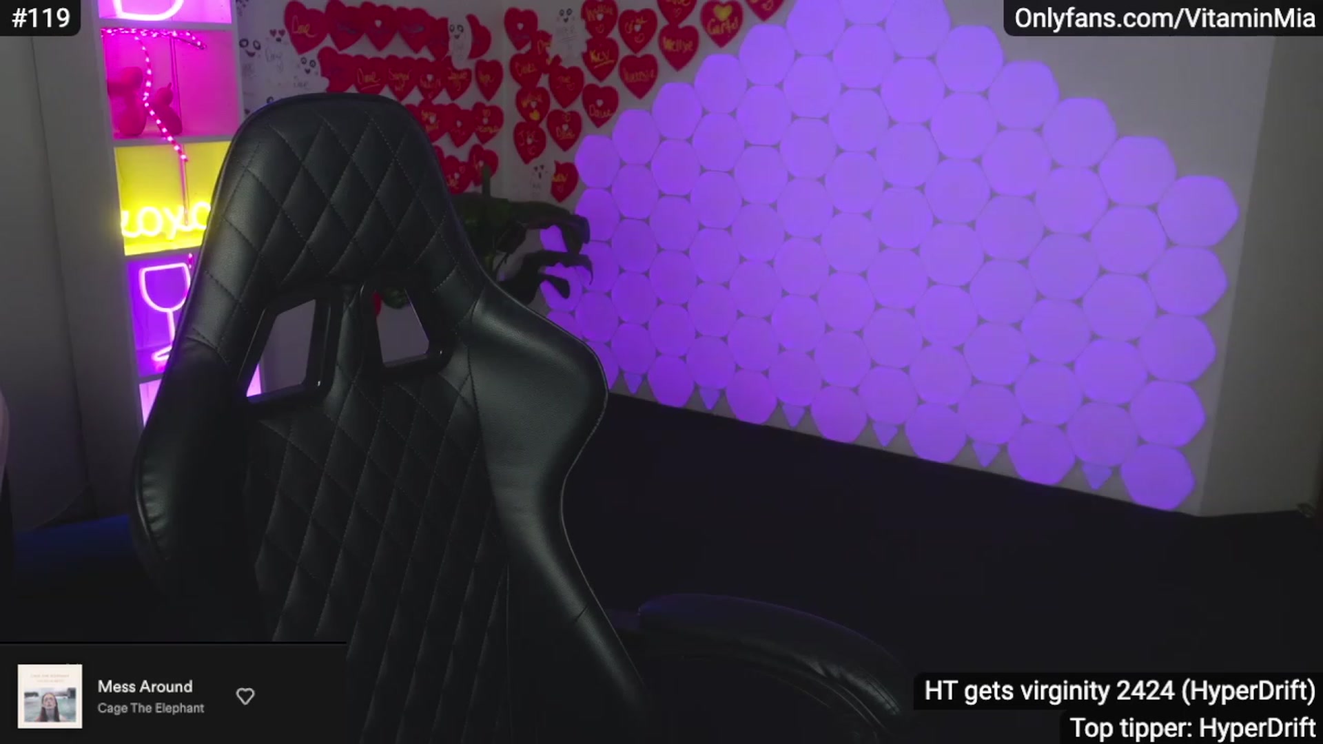 Gallery image thumbnail from MissAustralia's myfreecams stream on, 02/21/2023, 07:58 image 18 of 20