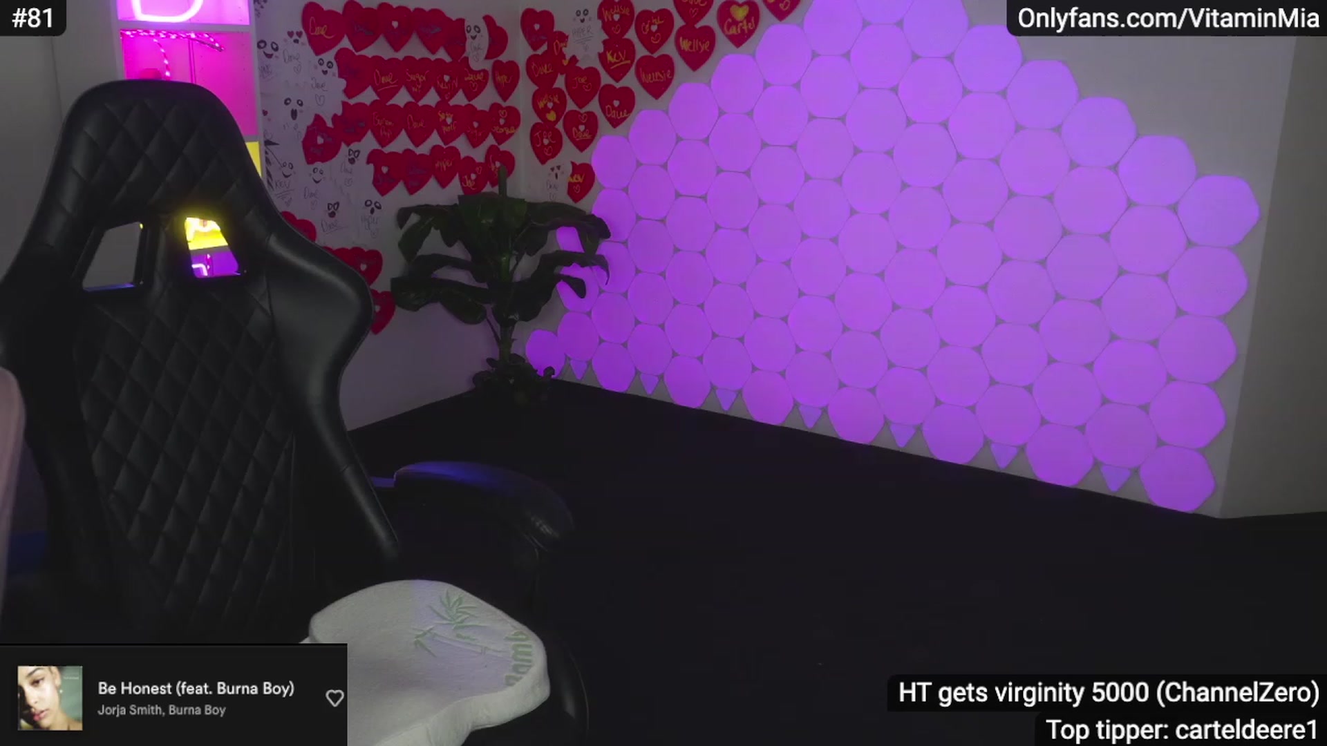 Gallery image thumbnail from MissAustralia's myfreecams stream on, 02/23/2023, 07:20 image 3 of 20
