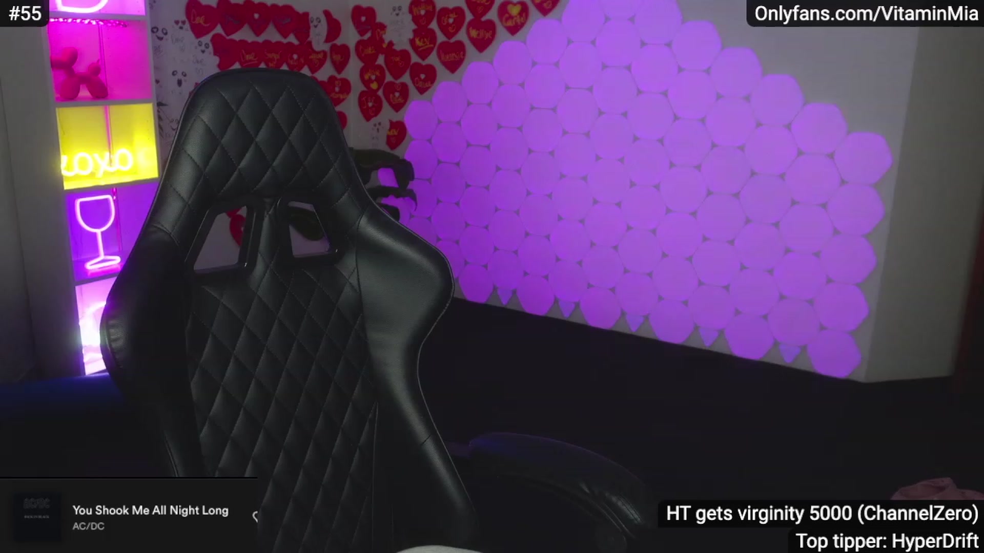 Gallery image thumbnail from MissAustralia's myfreecams stream on, 02/24/2023, 09:09 image 4 of 20