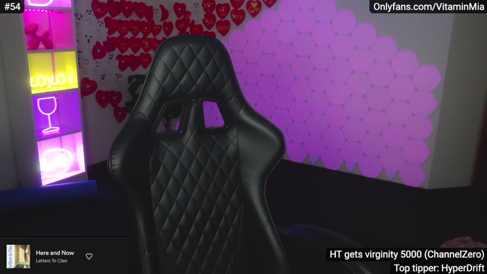 Gallery image thumbnail from MissAustralia's myfreecams stream on, 02/24/2023, 09:09 image 18 of 20