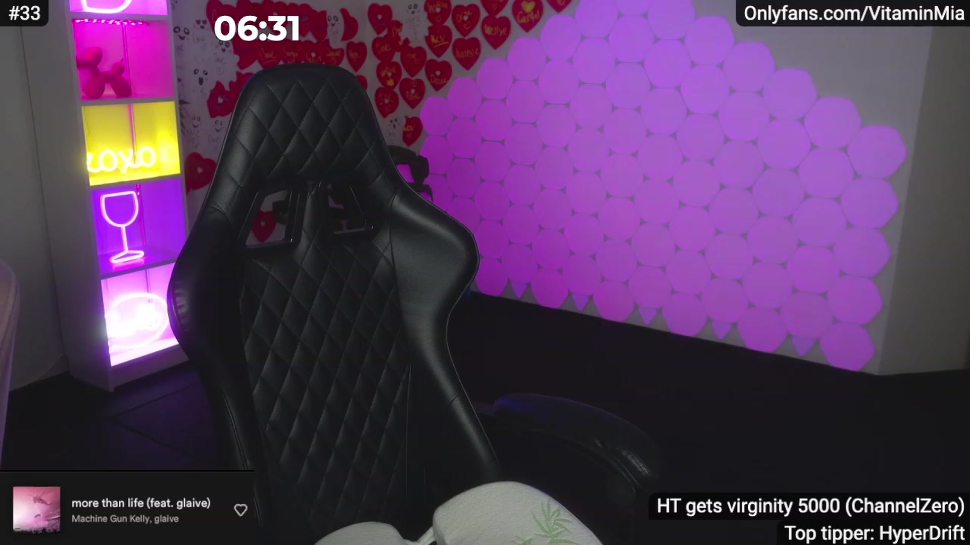 Gallery image thumbnail from MissAustralia's myfreecams stream on, 03/03/2023, 10:14 image 14 of 20
