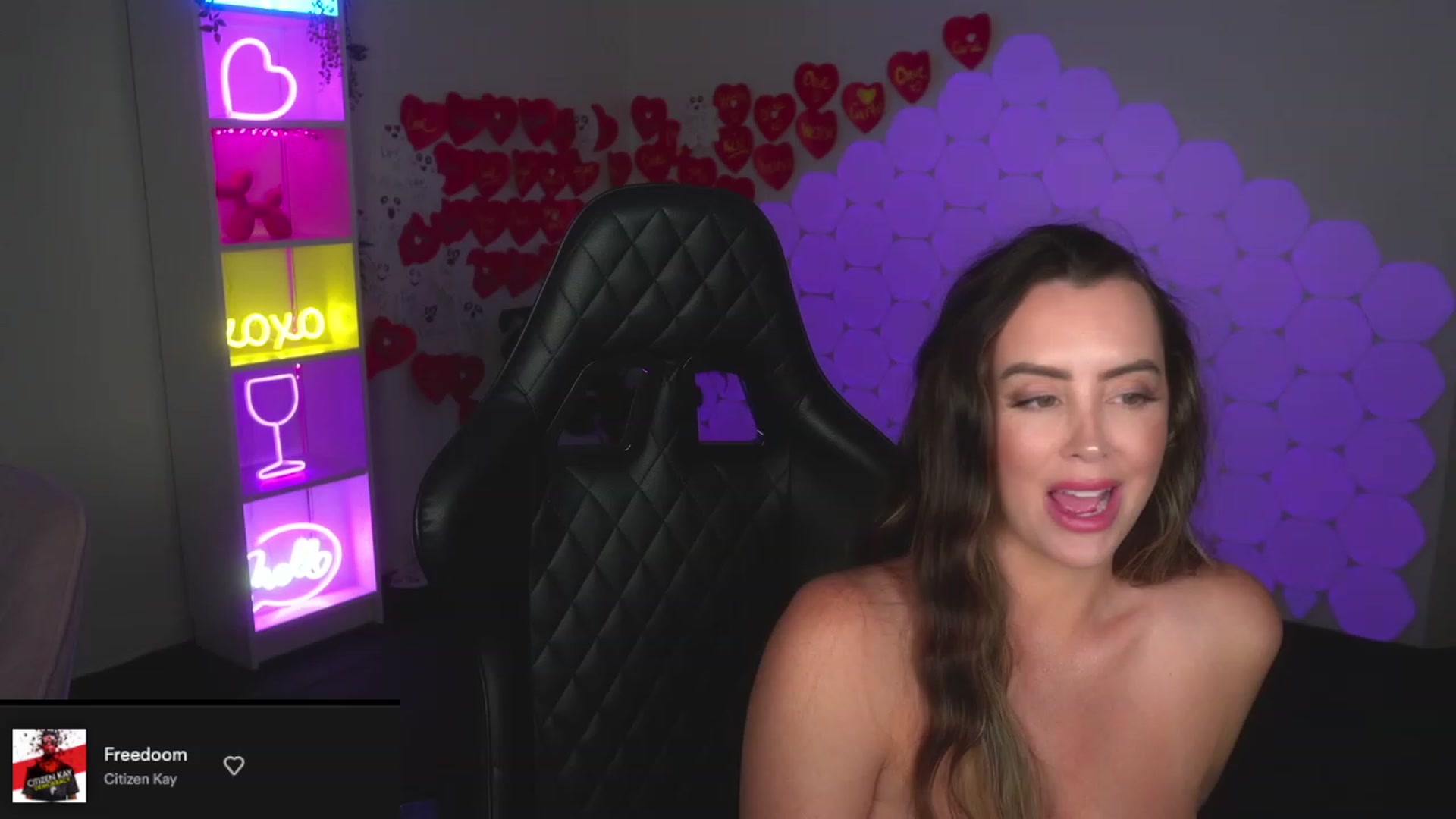 Gallery image thumbnail from MissAustralia's myfreecams stream on, 03/07/2023, 10:24 image 5 of 20