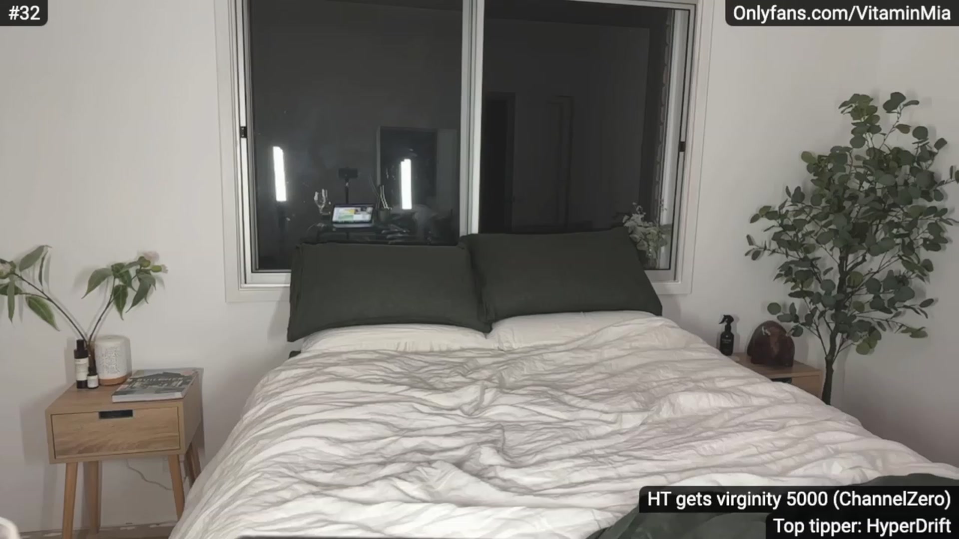 Gallery image thumbnail from MissAustralia's myfreecams stream on, 03/08/2023, 10:12 image 10 of 20