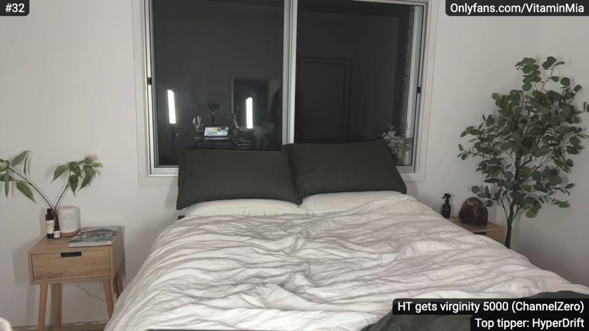 Gallery image thumbnail from MissAustralia's myfreecams stream on, 03/08/2023, 10:12 image 12 of 20