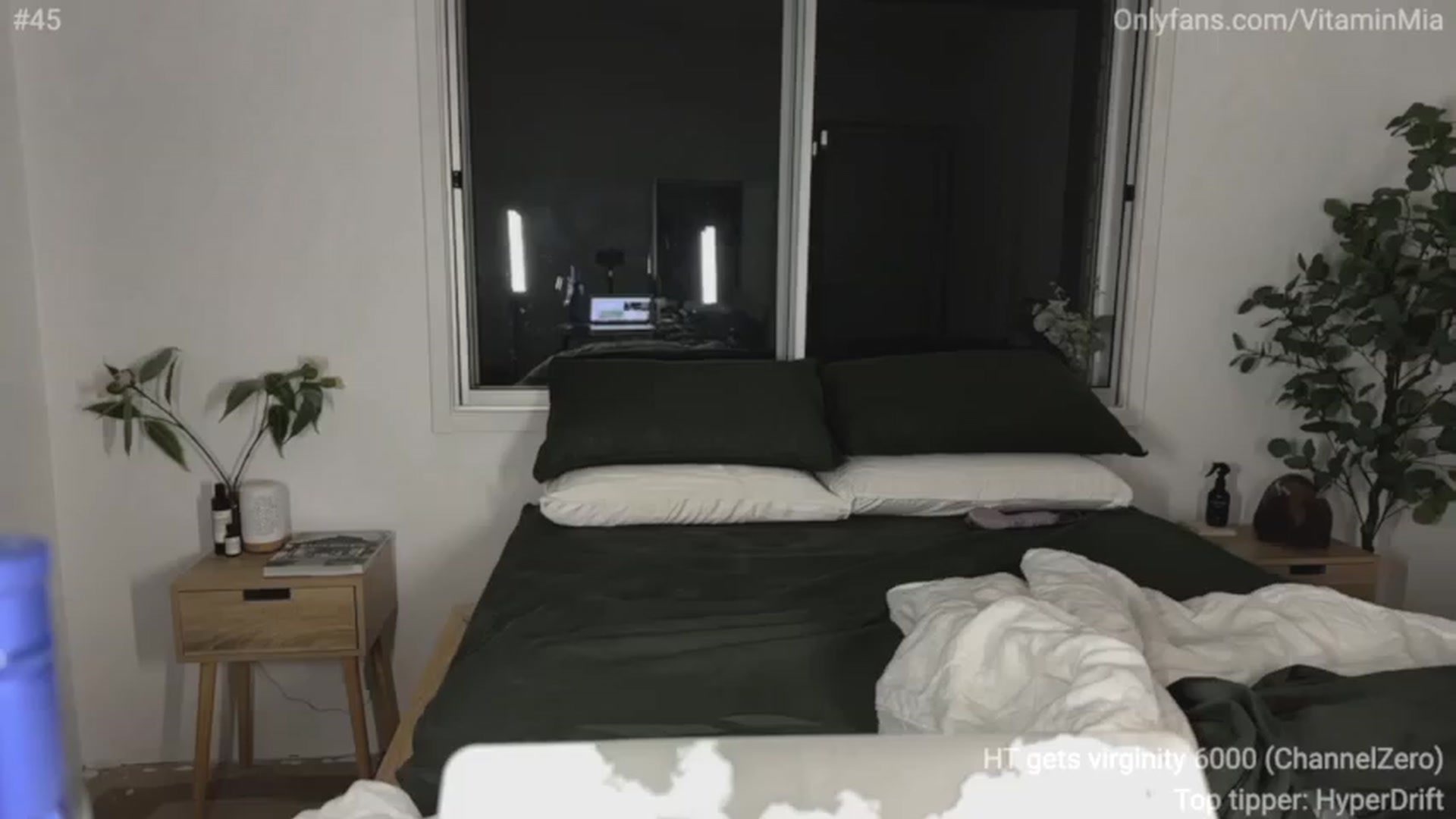Gallery image thumbnail from MissAustralia's myfreecams stream on, 03/14/2023, 09:29 image 20 of 20