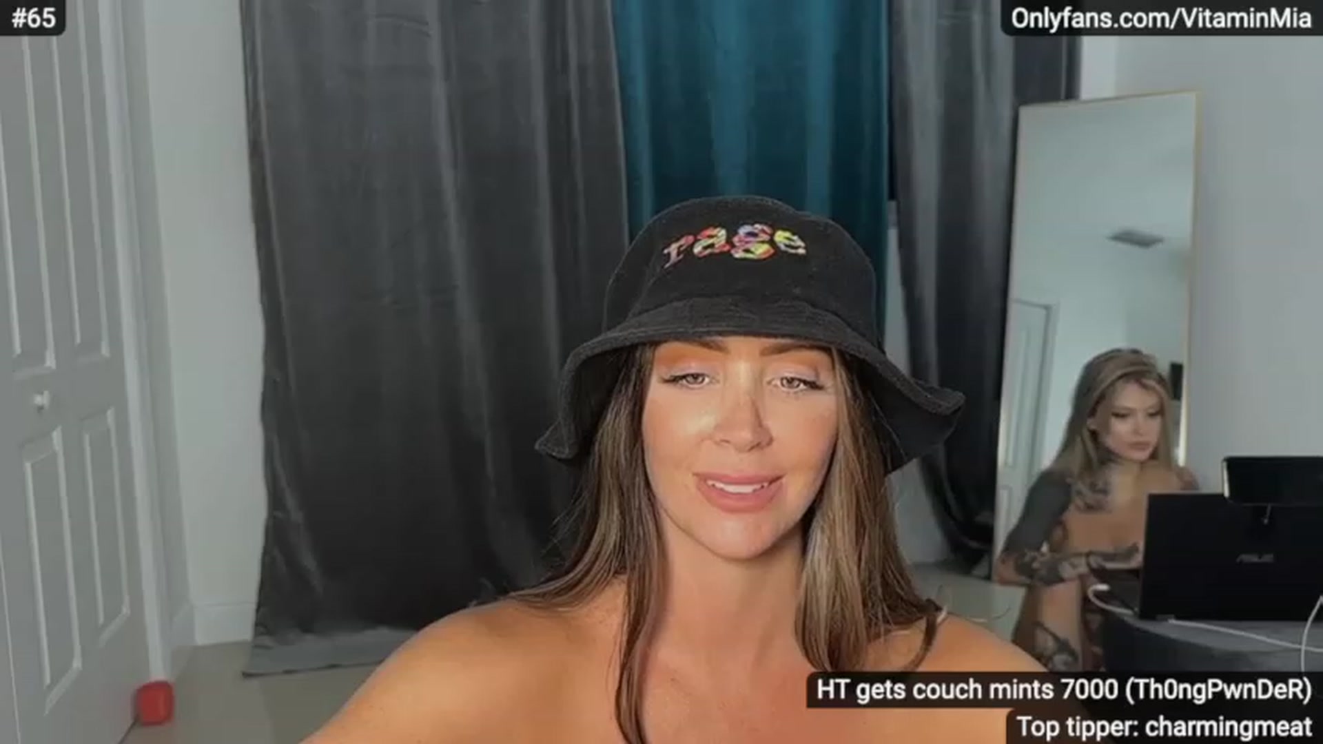 Gallery image thumbnail from MissAustralia's myfreecams stream on, 04/22/2023, 11:02 image 8 of 20