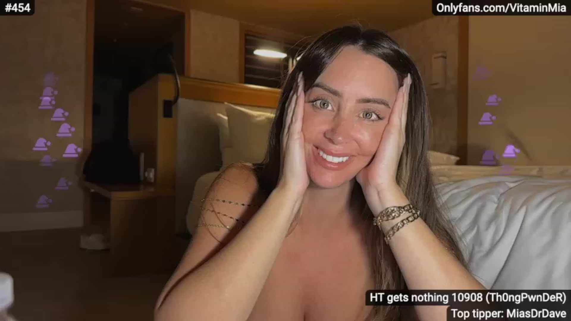 Gallery image thumbnail from MissAustralia's myfreecams stream on, 06/01/2023, 05:54 image 14 of 20