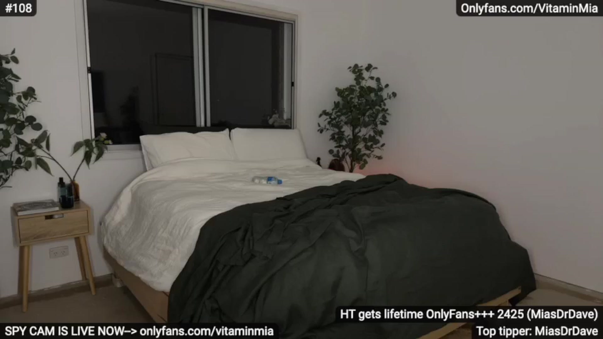 Gallery image thumbnail from MissAustralia's myfreecams stream on, 06/16/2023, 08:48 image 16 of 20