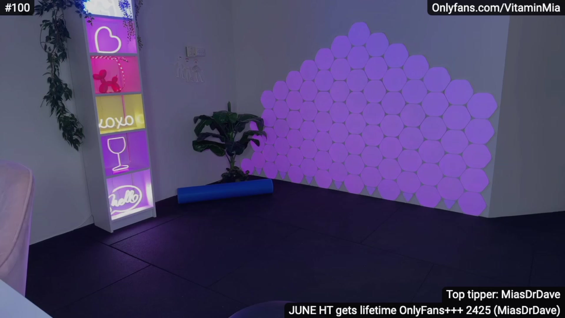 Gallery image thumbnail from MissAustralia's myfreecams stream on, 06/18/2023, 06:36 image 20 of 20