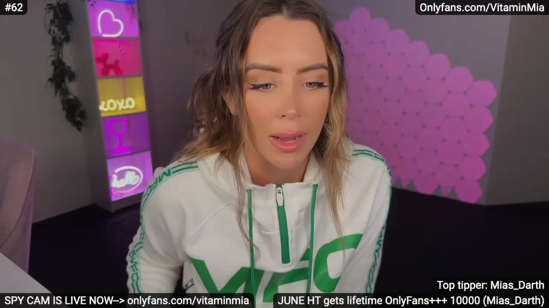 Gallery image thumbnail from MissAustralia's myfreecams stream on, 06/18/2023, 10:04 image 7 of 20