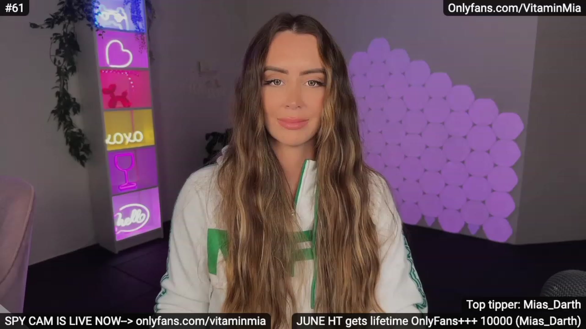 Gallery image thumbnail from MissAustralia's myfreecams stream on, 06/18/2023, 10:04 image 1 of 20