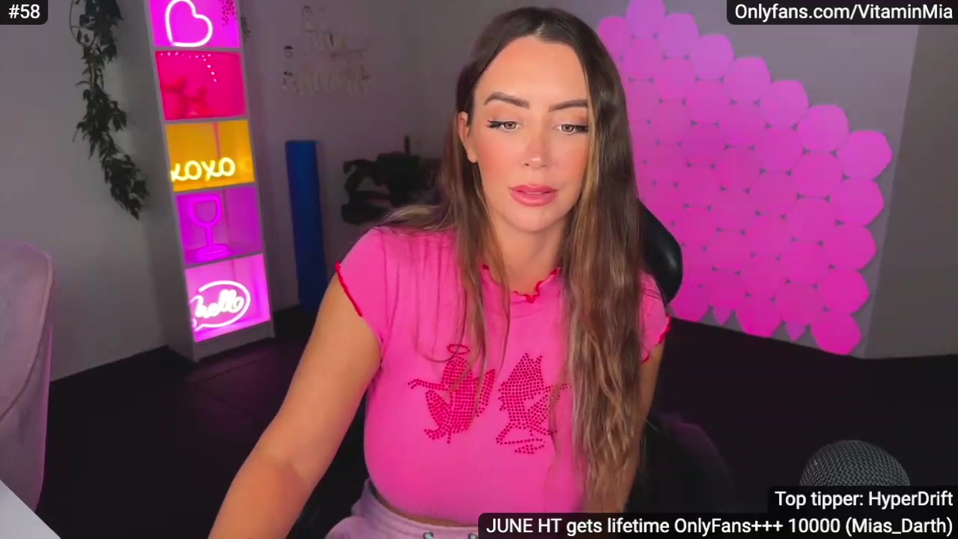 Gallery image thumbnail from MissAustralia's myfreecams stream on, 06/21/2023, 07:41 image 13 of 20