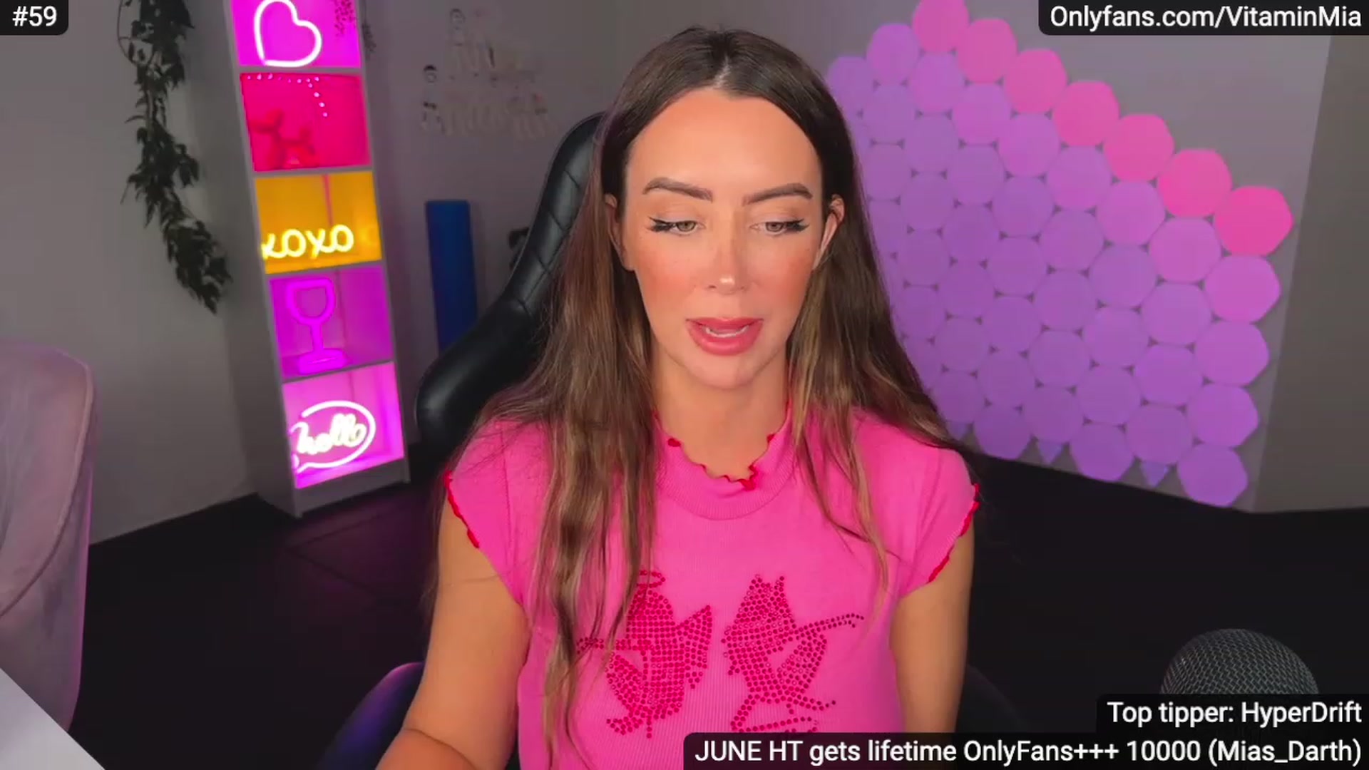 Gallery image thumbnail from MissAustralia's myfreecams stream on, 06/21/2023, 07:41 image 15 of 20