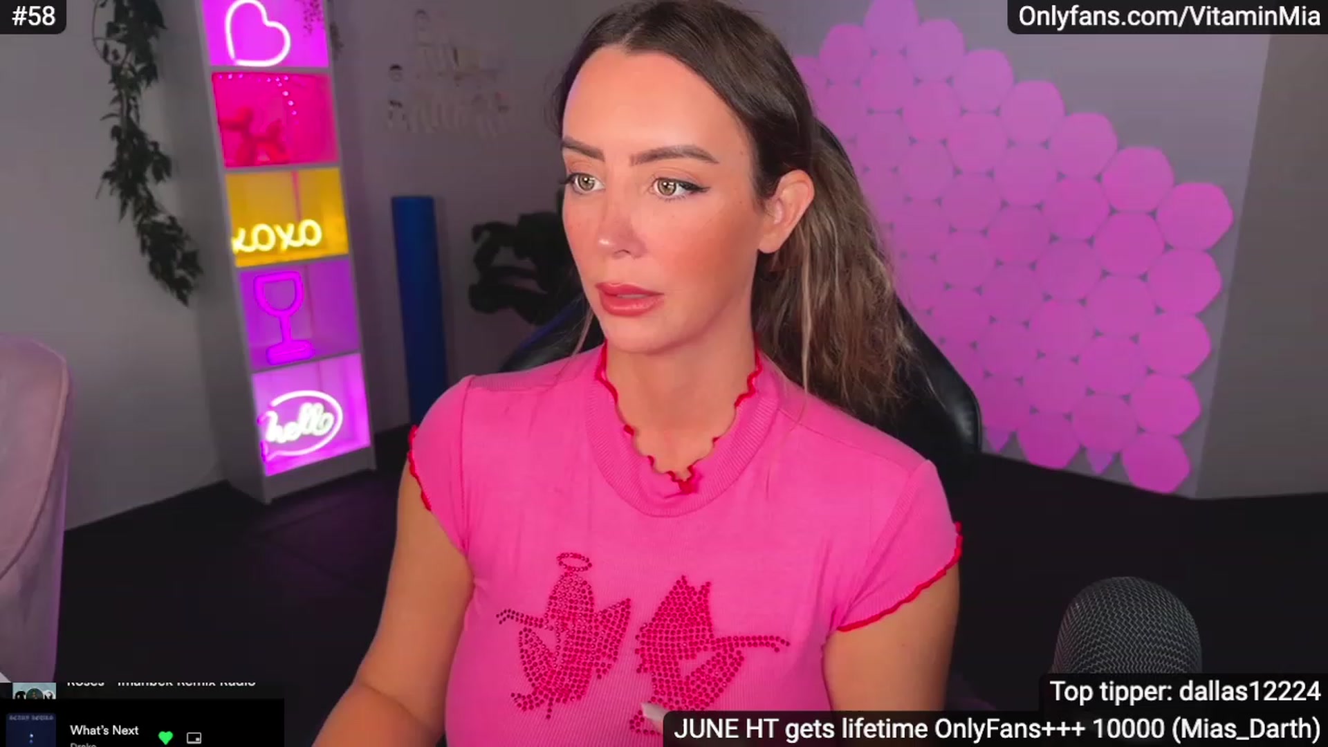 Gallery image thumbnail from MissAustralia's myfreecams stream on, 06/21/2023, 07:41 image 3 of 20