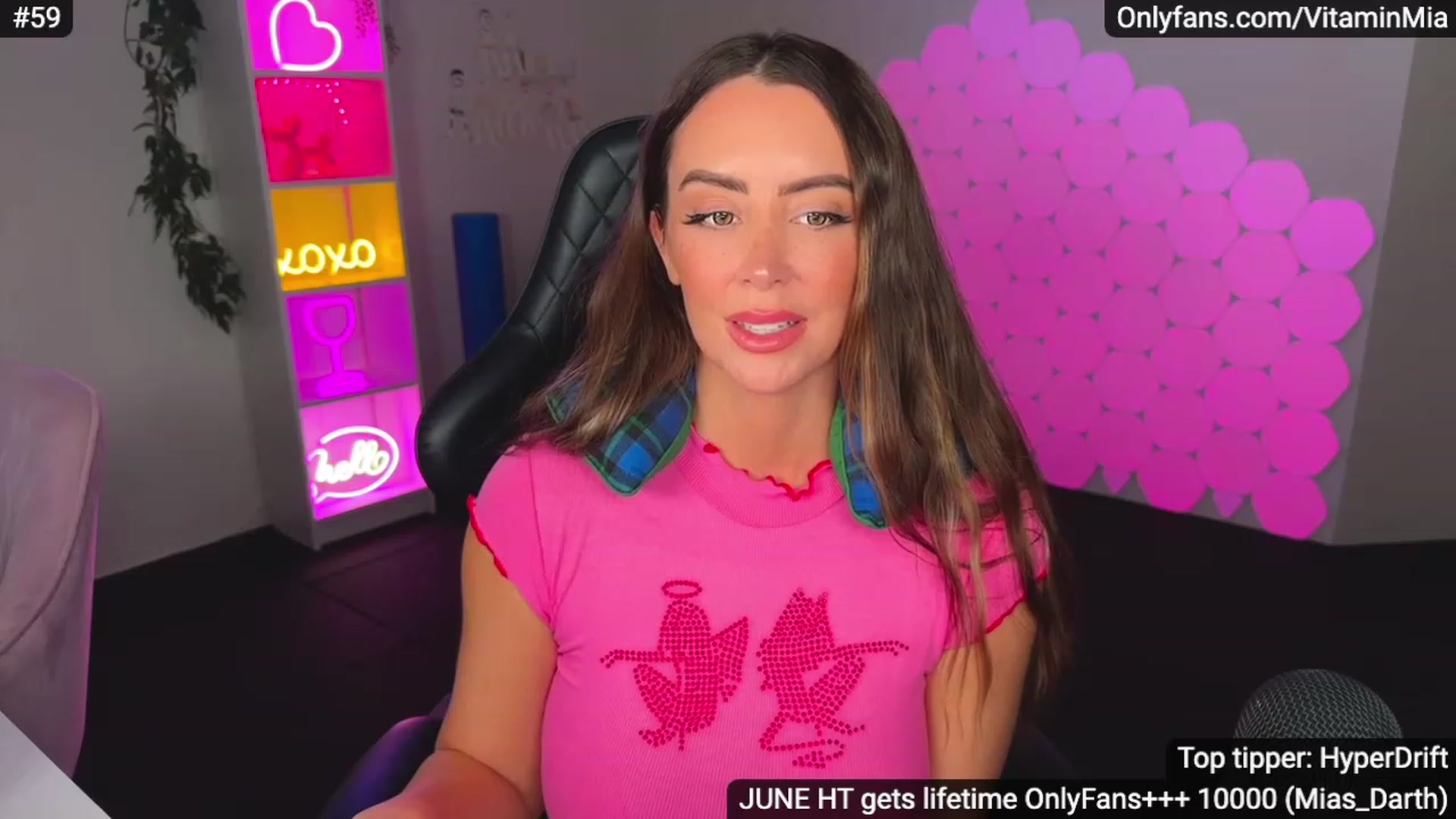 Gallery image thumbnail from MissAustralia's myfreecams stream on, 06/21/2023, 07:41 image 14 of 20