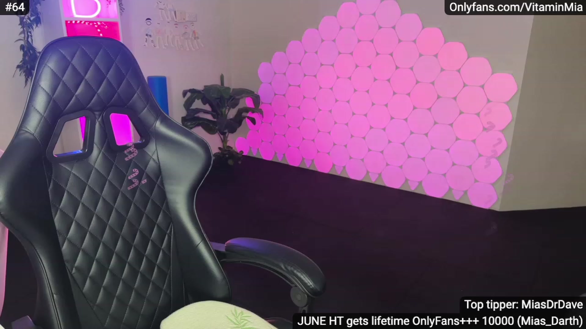 Gallery image thumbnail from MissAustralia's myfreecams stream on, 06/24/2023, 06:53 image 1 of 20