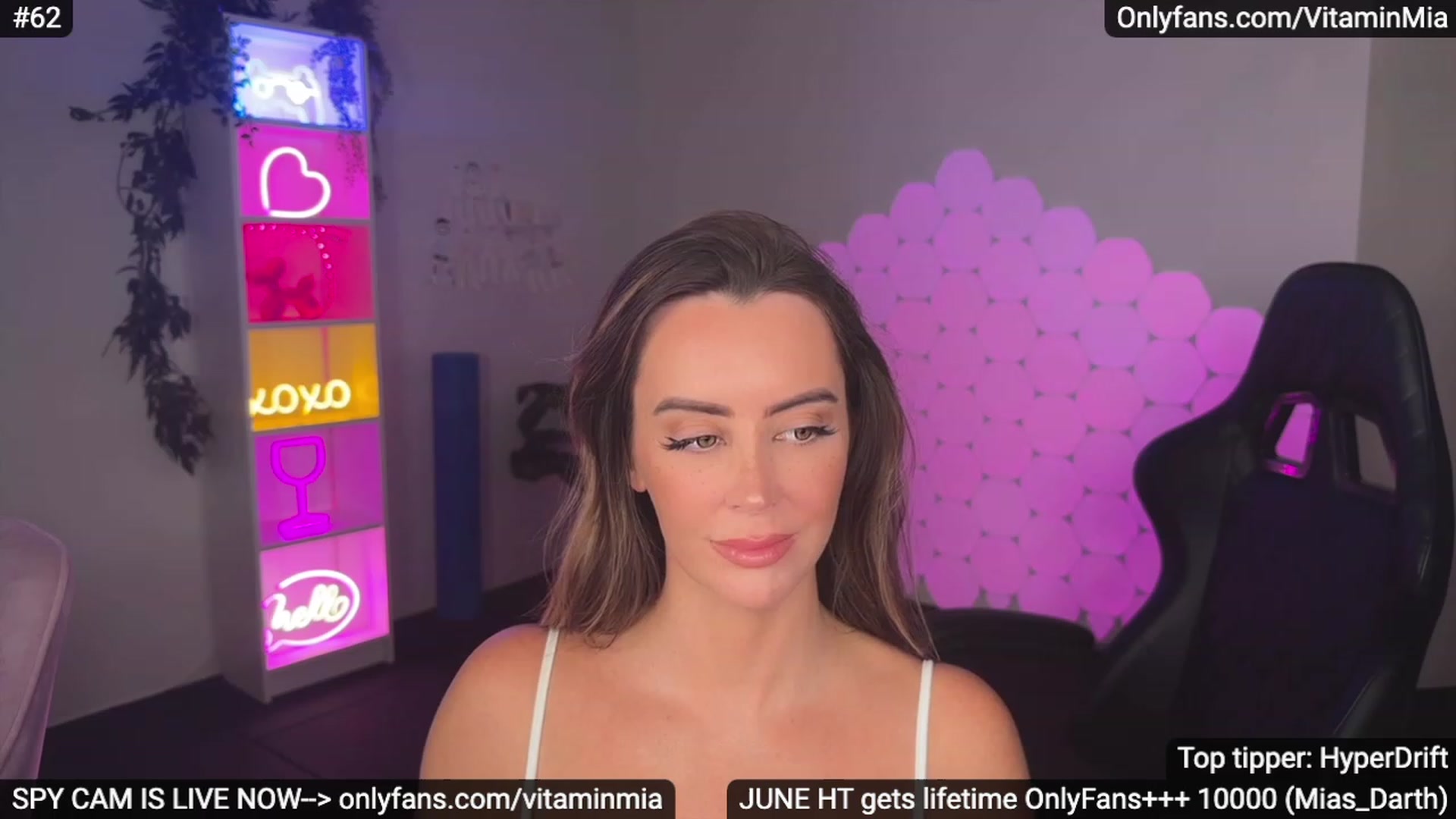 Gallery image thumbnail from MissAustralia's myfreecams stream on, 06/24/2023, 07:23 image 7 of 20