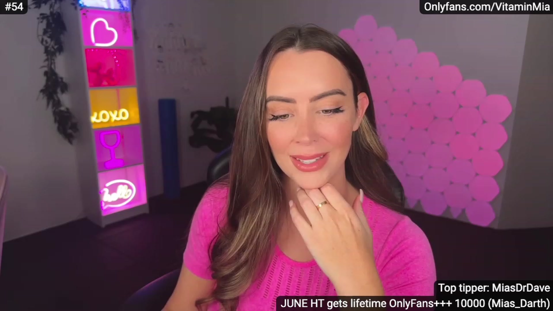 Gallery image thumbnail from MissAustralia's myfreecams stream on, 06/25/2023, 07:00 image 5 of 20