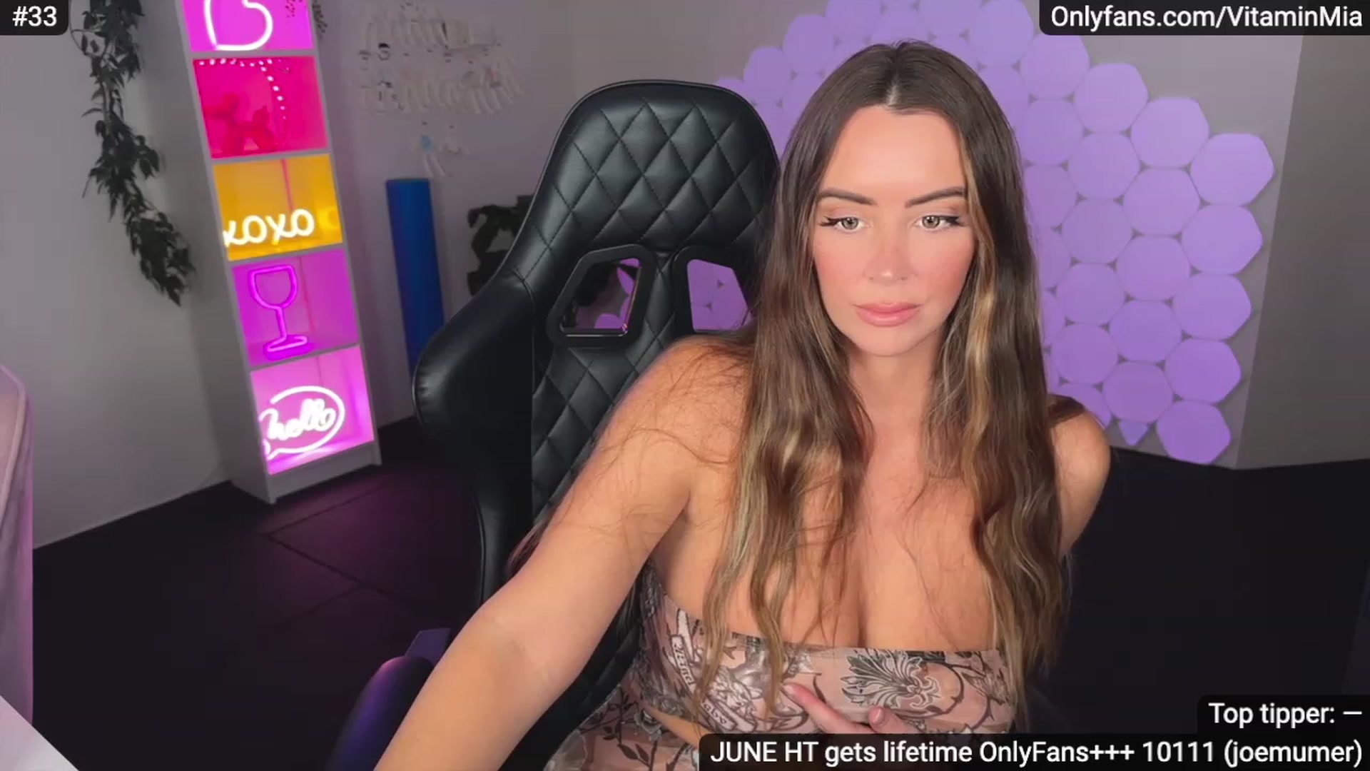 Gallery image thumbnail from MissAustralia's myfreecams stream on, 06/29/2023, 08:25 image 1 of 20