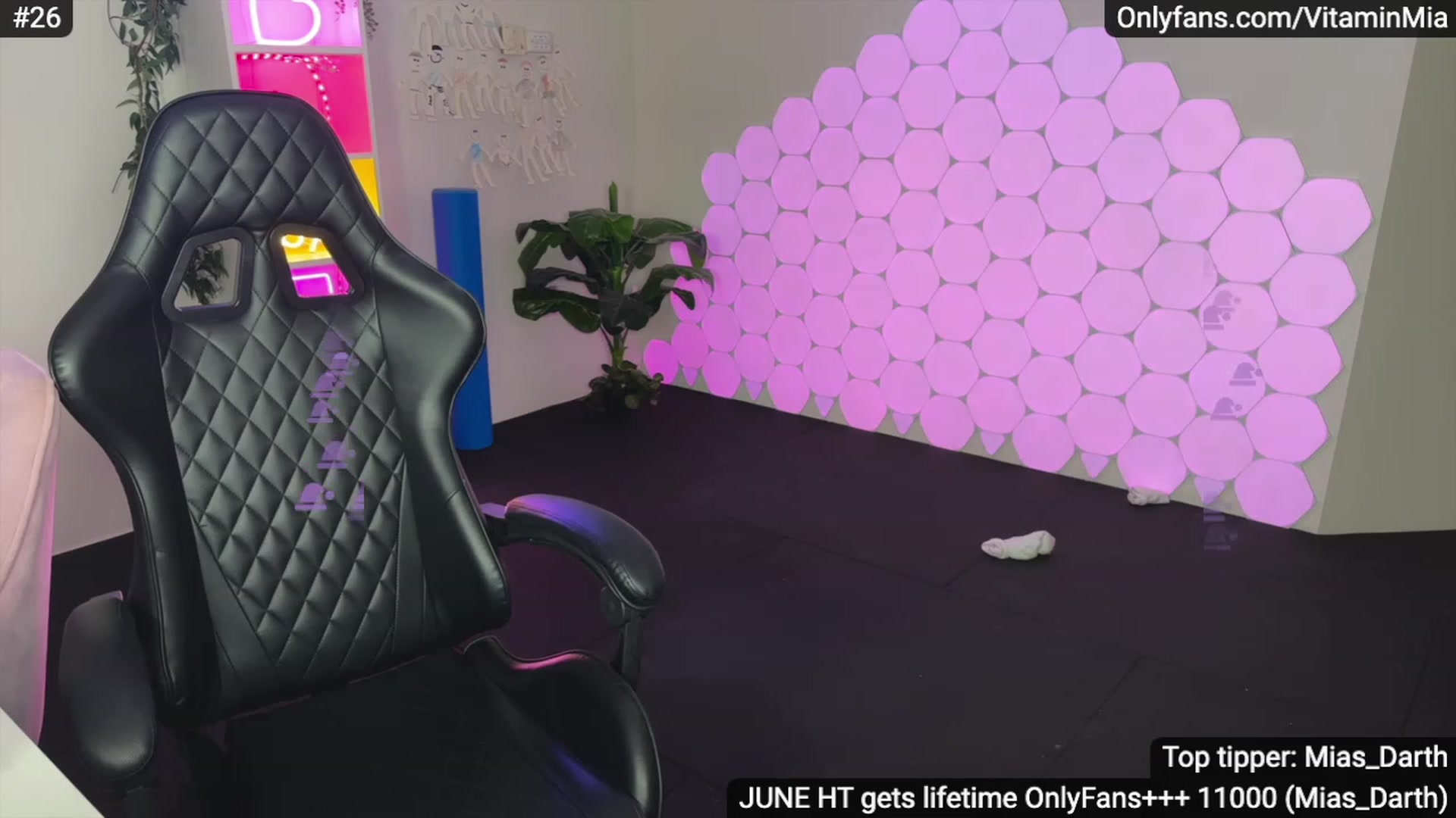 Gallery image thumbnail from MissAustralia's myfreecams stream on, 06/30/2023, 12:56 image 4 of 20