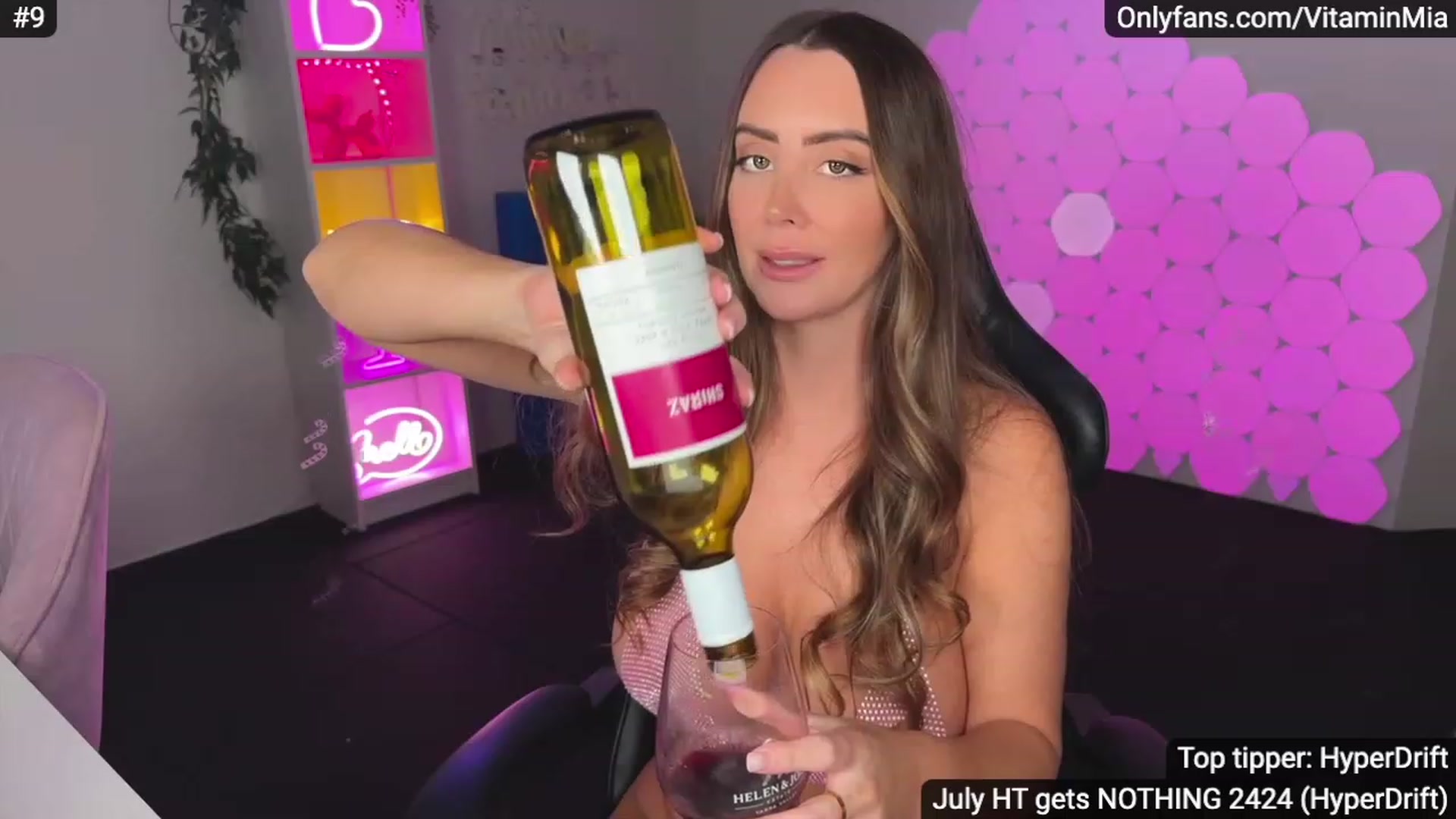 Gallery image thumbnail from MissAustralia's myfreecams stream on, 07/01/2023, 10:14 image 16 of 20