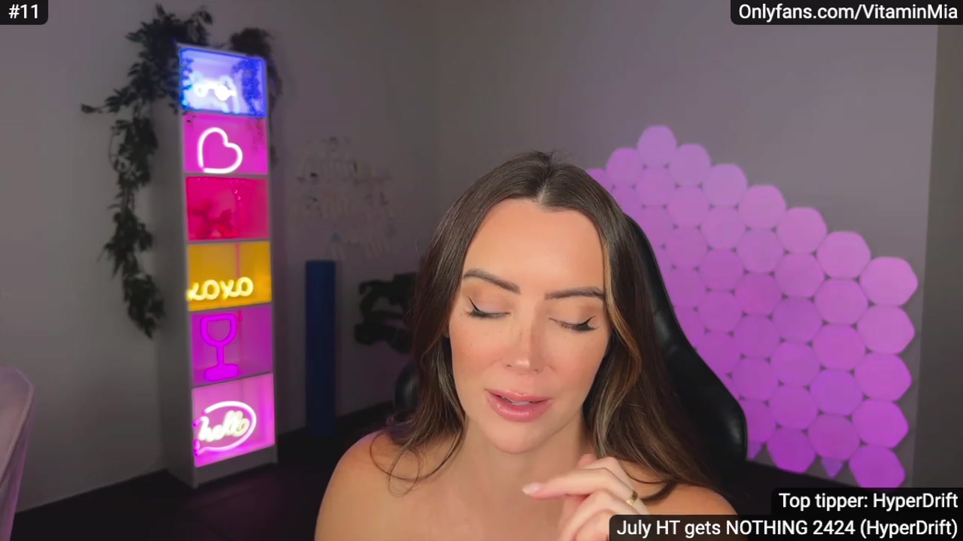 Gallery image thumbnail from MissAustralia's myfreecams stream on, 07/01/2023, 10:14 image 6 of 20