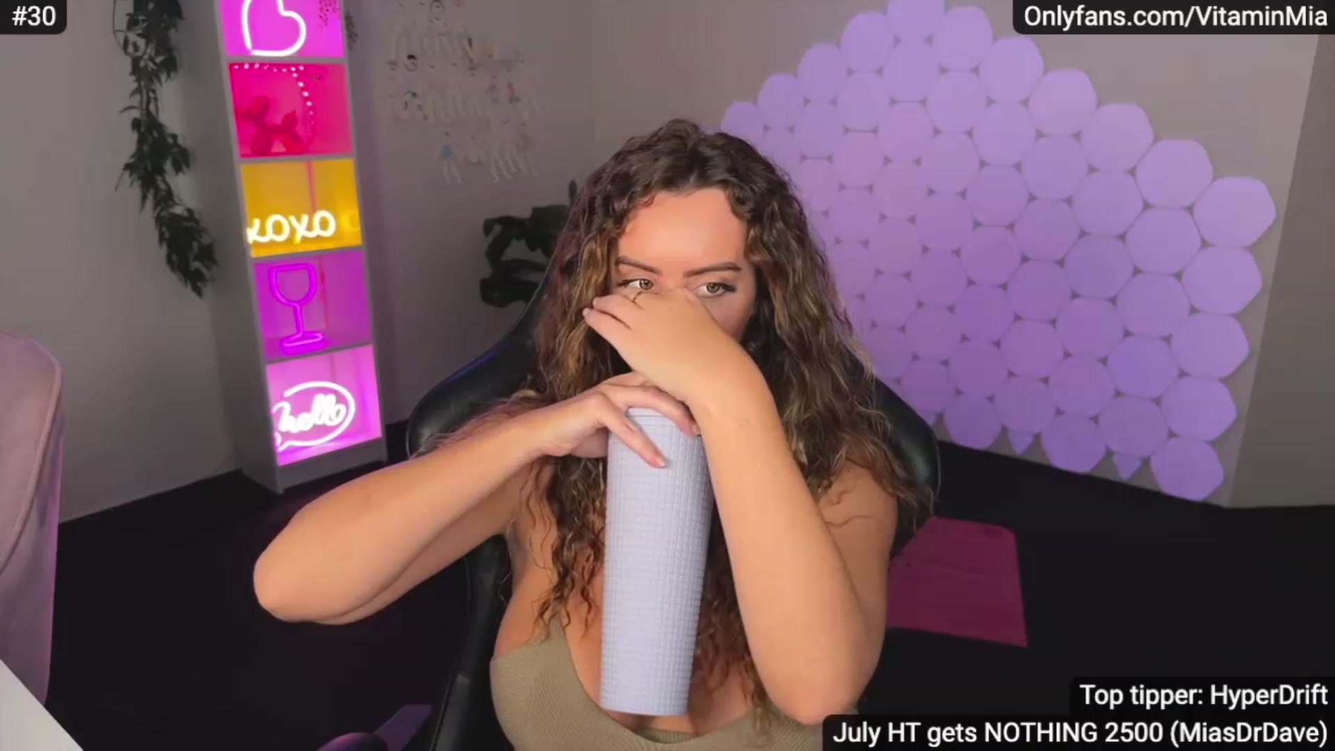Gallery image thumbnail from MissAustralia's myfreecams stream on, 07/03/2023, 10:19 image 8 of 20