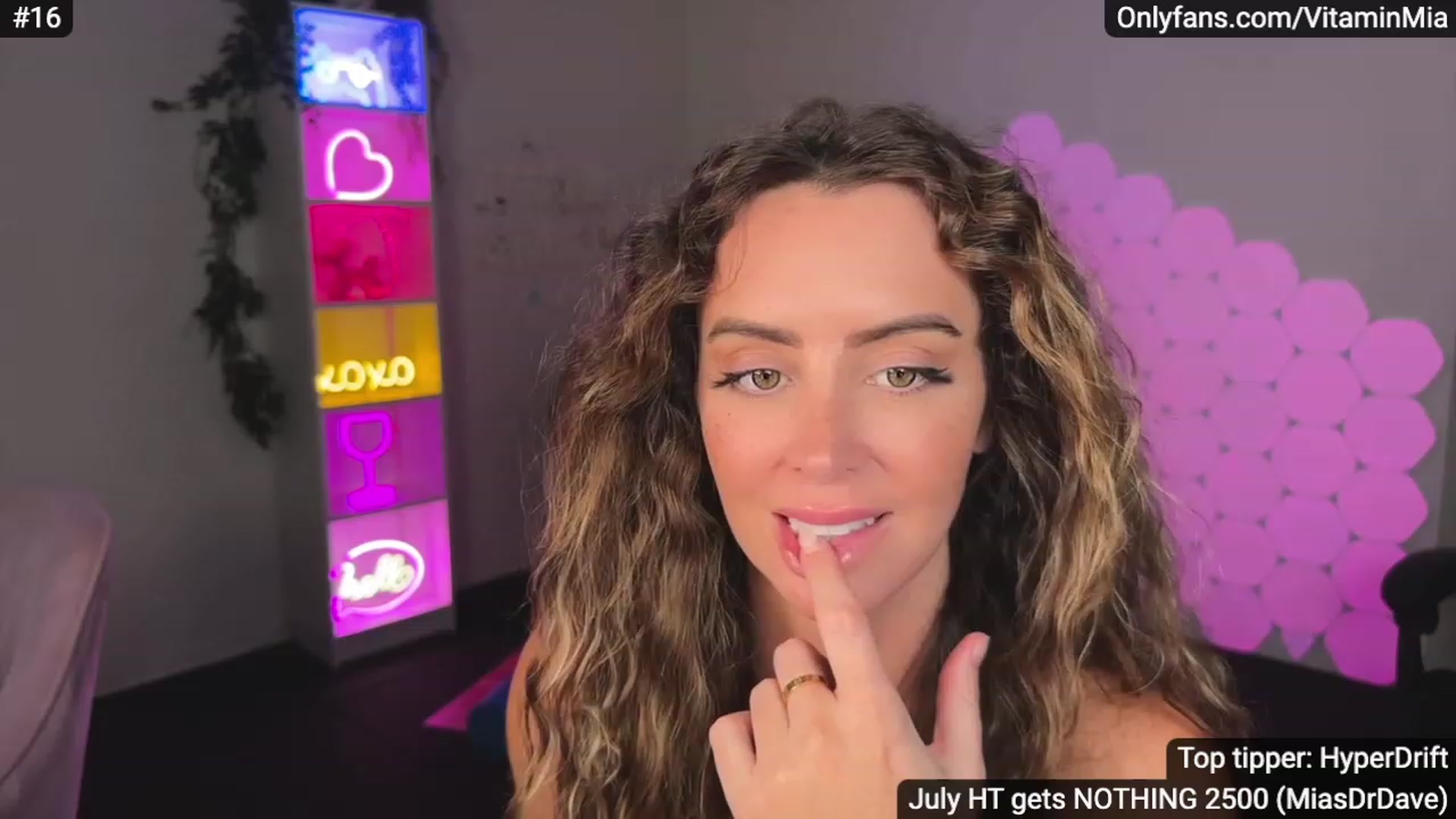 Gallery image thumbnail from MissAustralia's myfreecams stream on, 07/03/2023, 11:54 image 1 of 20