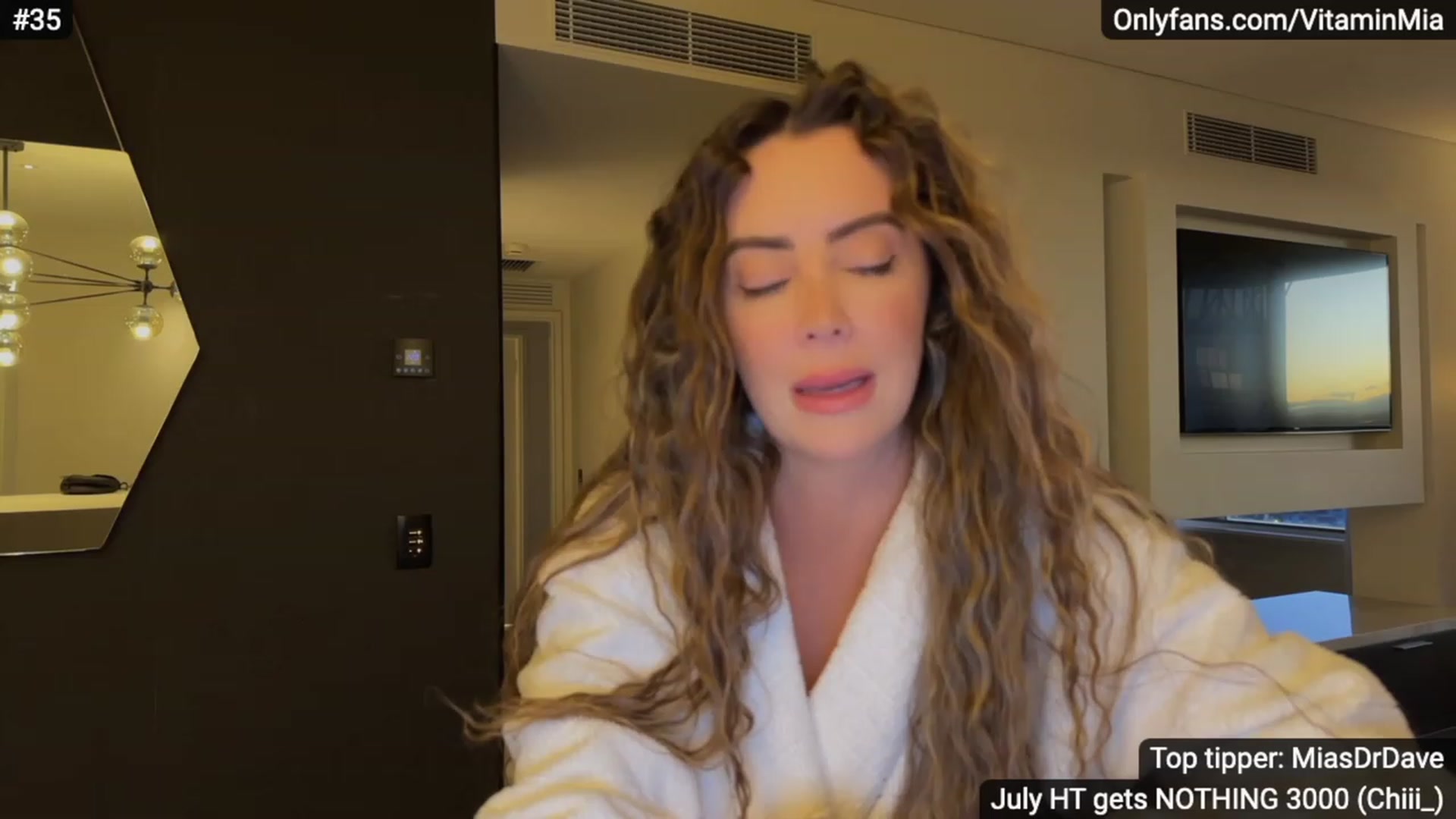 Gallery image thumbnail from MissAustralia's myfreecams stream on, 07/07/2023, 08:31 image 6 of 20
