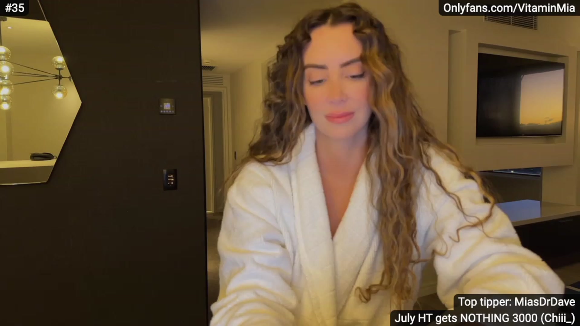Gallery image thumbnail from MissAustralia's myfreecams stream on, 07/07/2023, 08:31 image 8 of 20