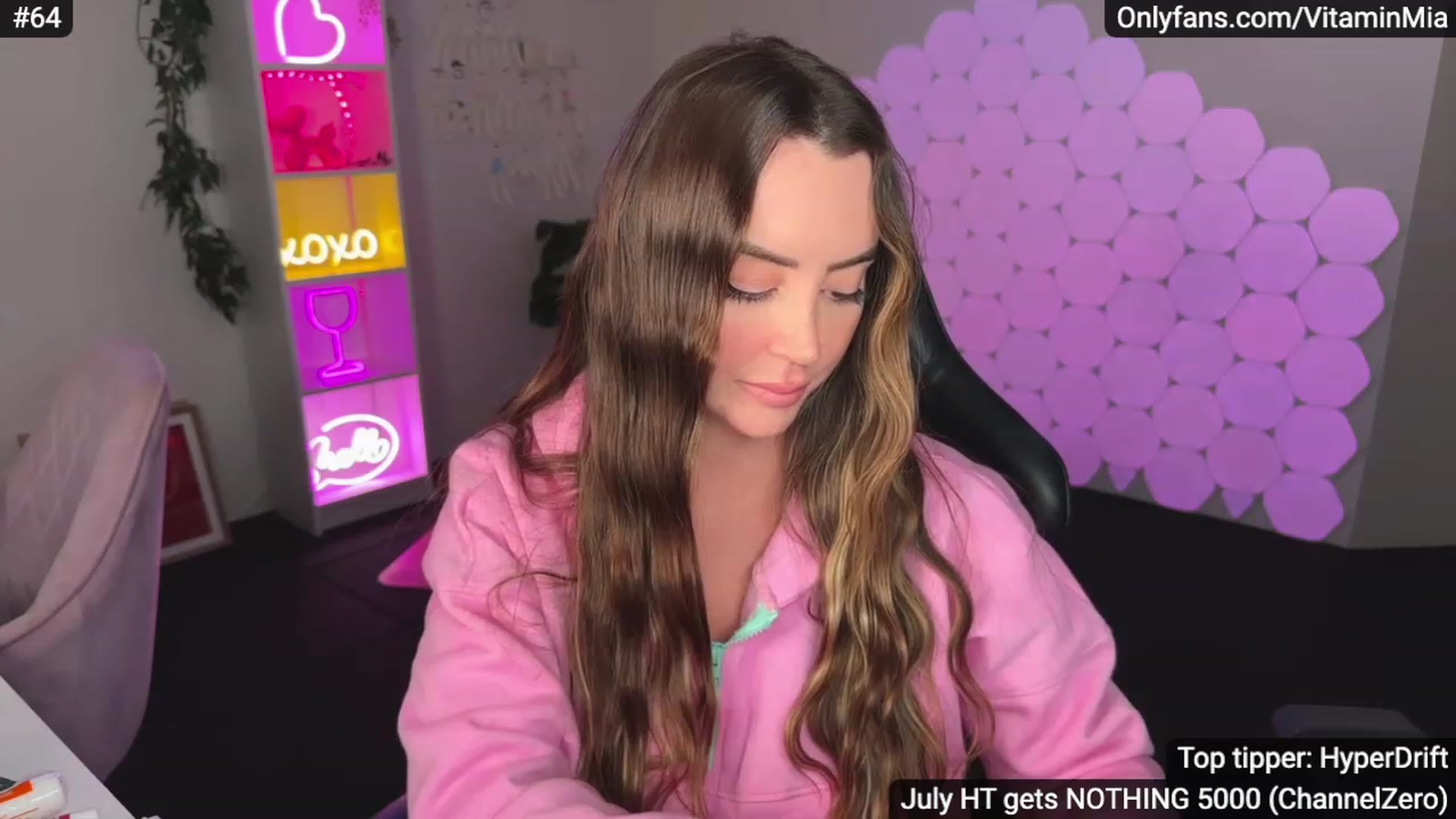 Gallery image thumbnail from MissAustralia's myfreecams stream on, 07/11/2023, 08:23 image 17 of 20