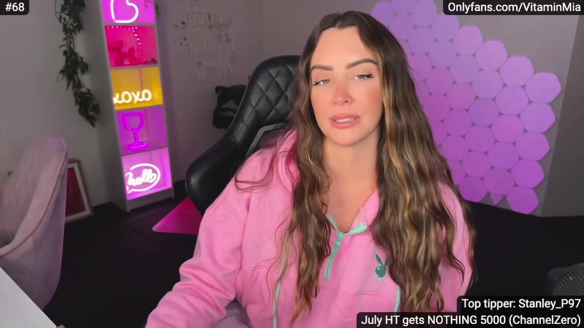 Gallery image thumbnail from MissAustralia's myfreecams stream on, 07/11/2023, 08:23 image 3 of 20