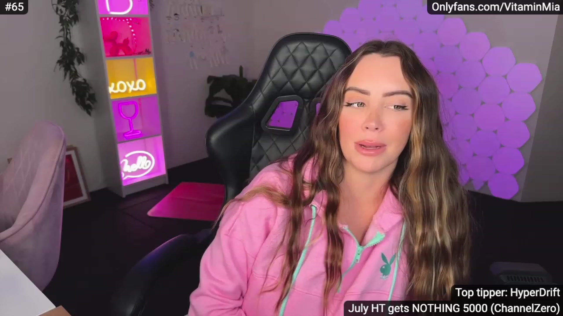 Gallery image thumbnail from MissAustralia's myfreecams stream on, 07/11/2023, 08:23 image 13 of 20