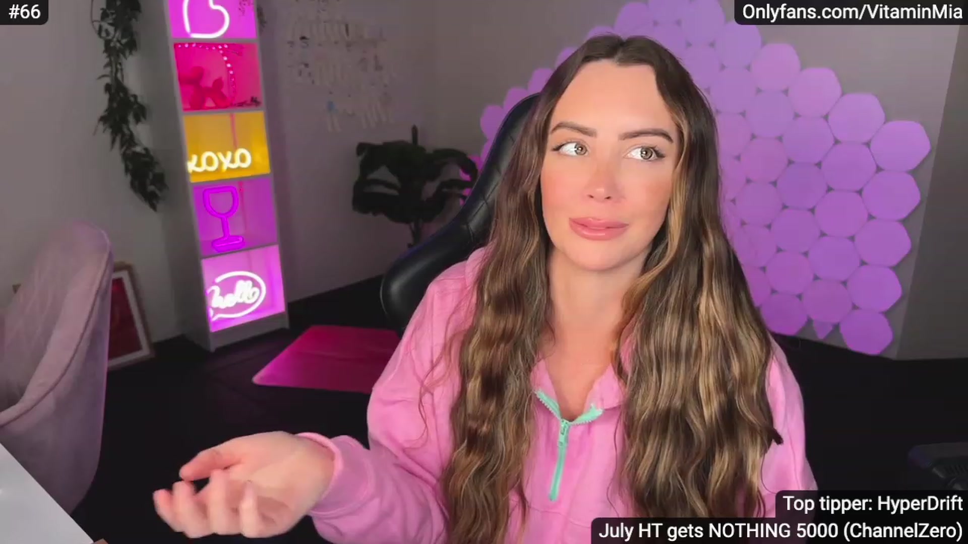Gallery image thumbnail from MissAustralia's myfreecams stream on, 07/11/2023, 08:23 image 9 of 20