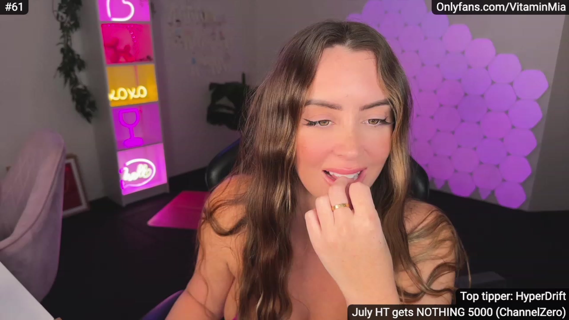 Gallery image thumbnail from MissAustralia's myfreecams stream on, 07/11/2023, 10:08 image 9 of 20