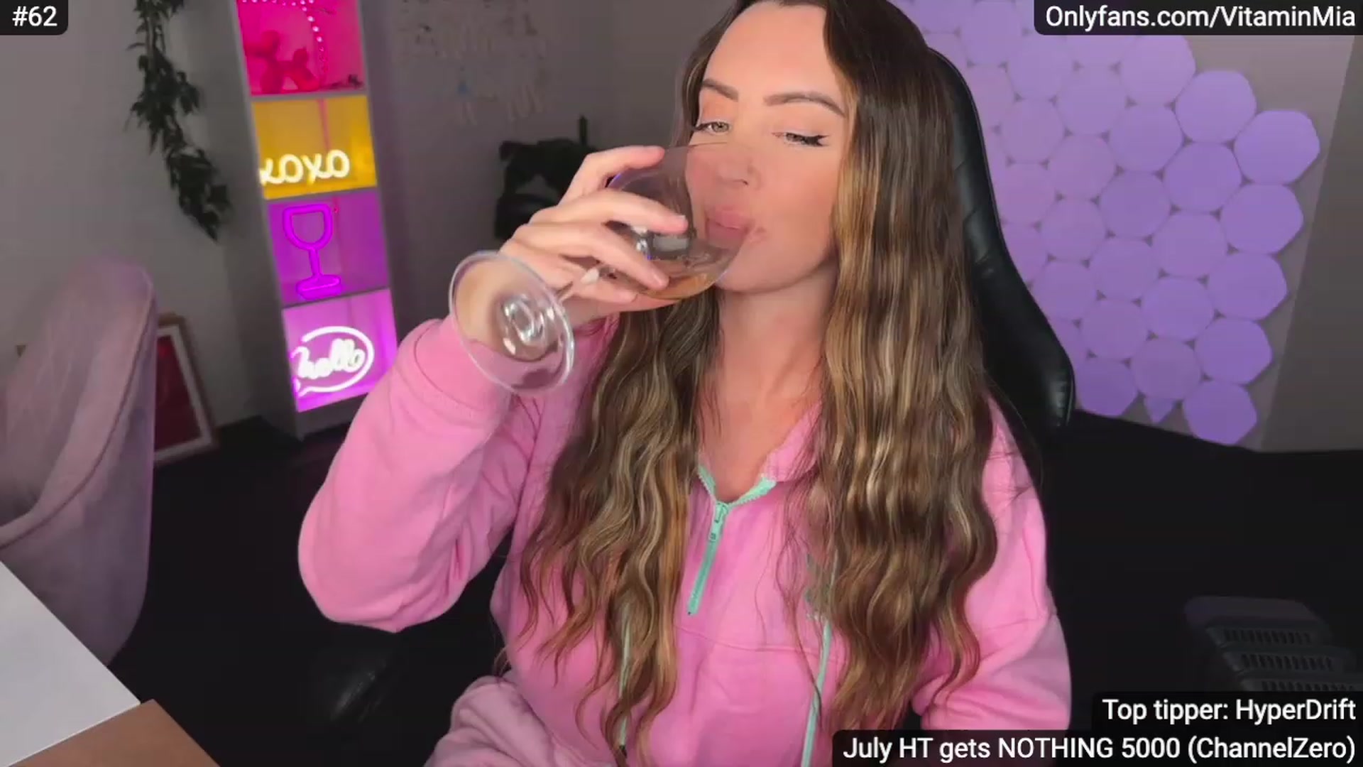 Gallery image thumbnail from MissAustralia's myfreecams stream on, 07/11/2023, 10:08 image 3 of 20