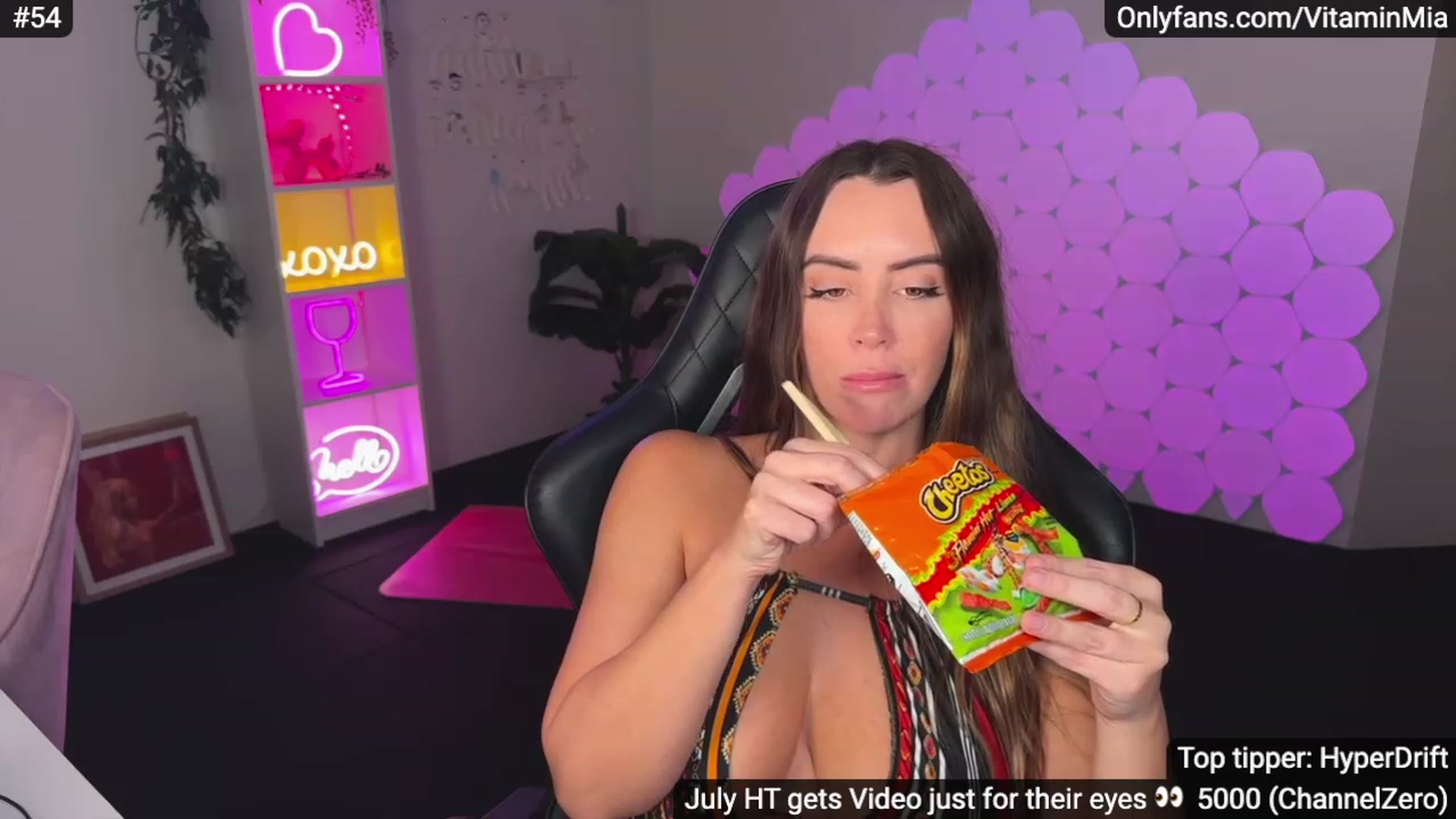 Gallery image thumbnail from MissAustralia's myfreecams stream on, 07/12/2023, 09:41 image 15 of 20