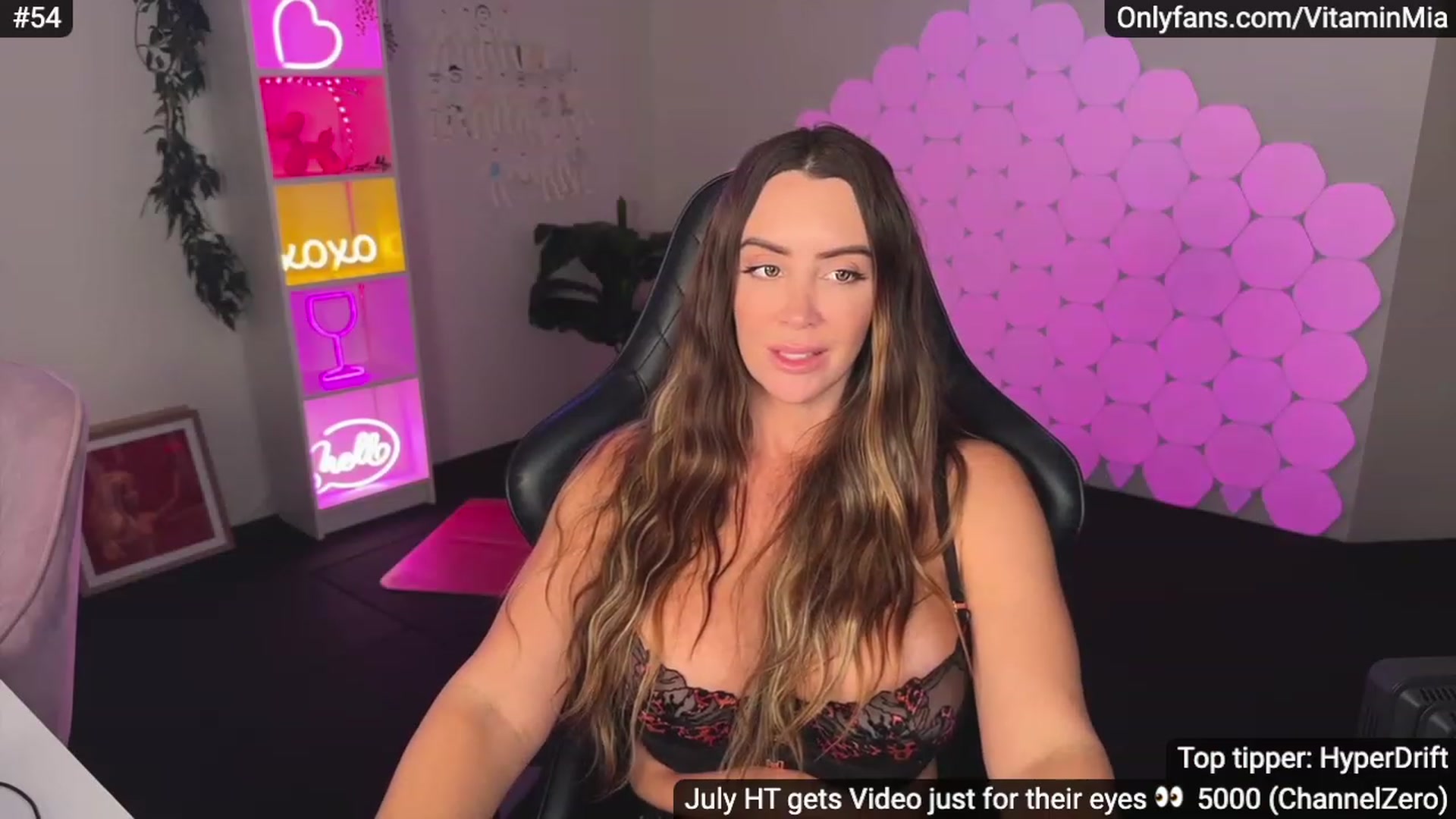 Gallery image thumbnail from MissAustralia's myfreecams stream on, 07/12/2023, 11:28 image 3 of 20