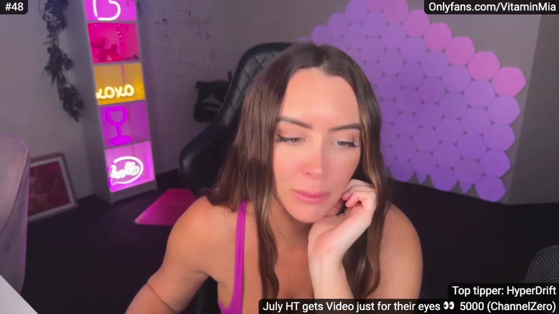 Gallery image thumbnail from MissAustralia's myfreecams stream on, 07/16/2023, 07:45 image 15 of 20