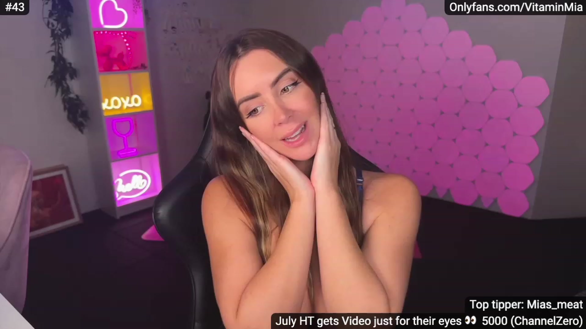Gallery image thumbnail from MissAustralia's myfreecams stream on, 07/16/2023, 09:59 image 18 of 20