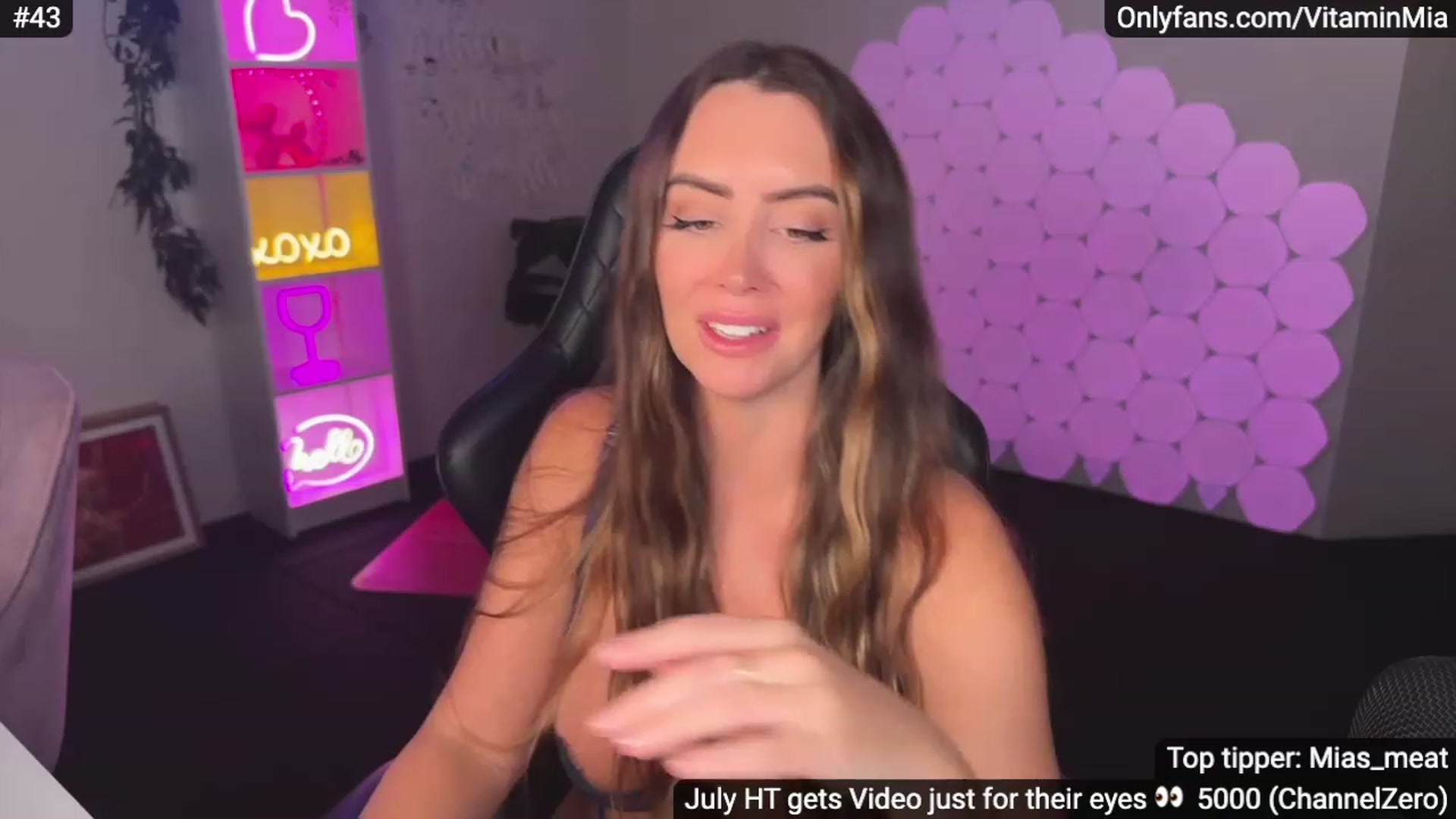 Gallery image thumbnail from MissAustralia's myfreecams stream on, 07/16/2023, 09:59 image 13 of 20