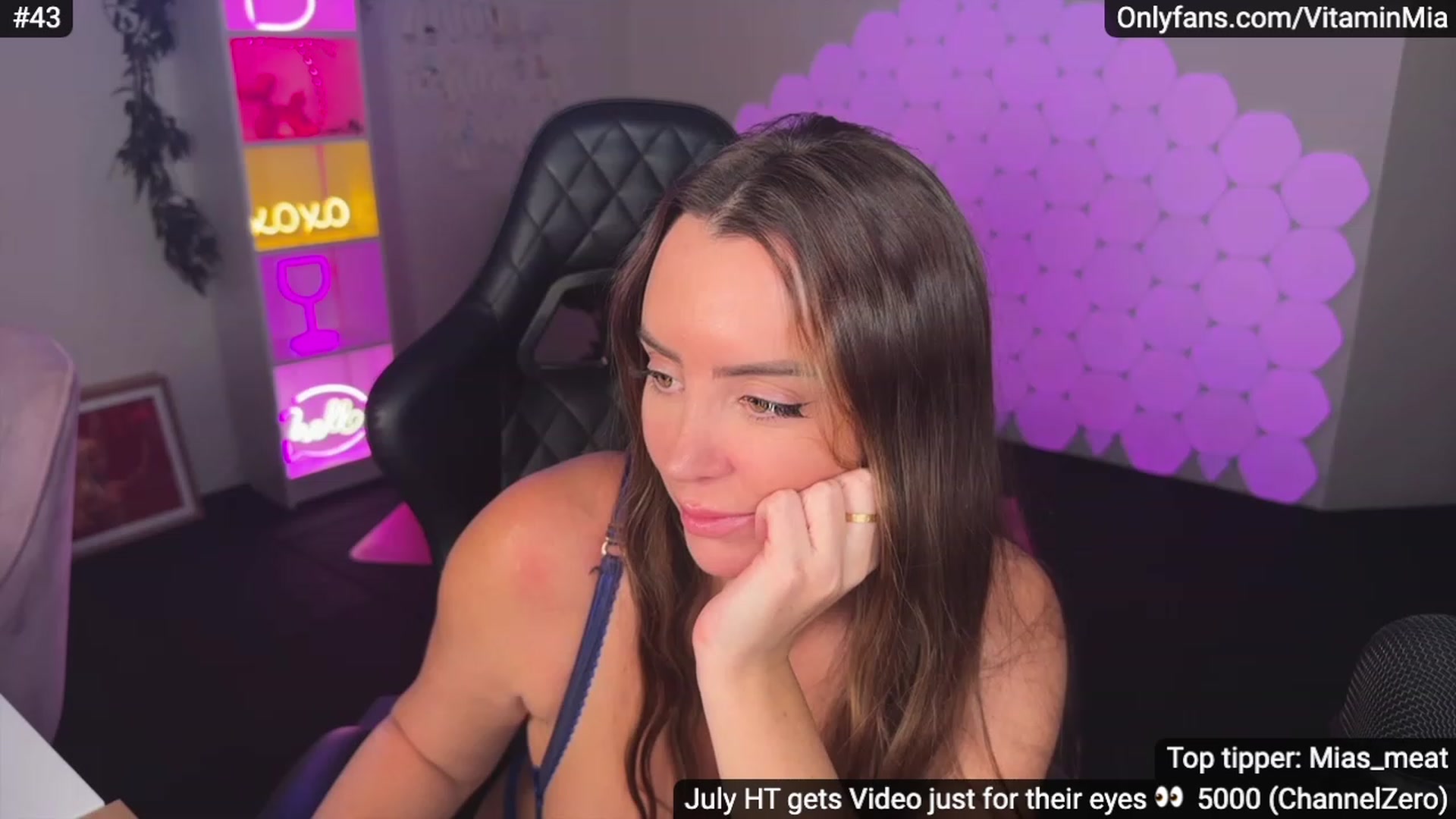 Gallery image thumbnail from MissAustralia's myfreecams stream on, 07/16/2023, 09:59 image 16 of 20