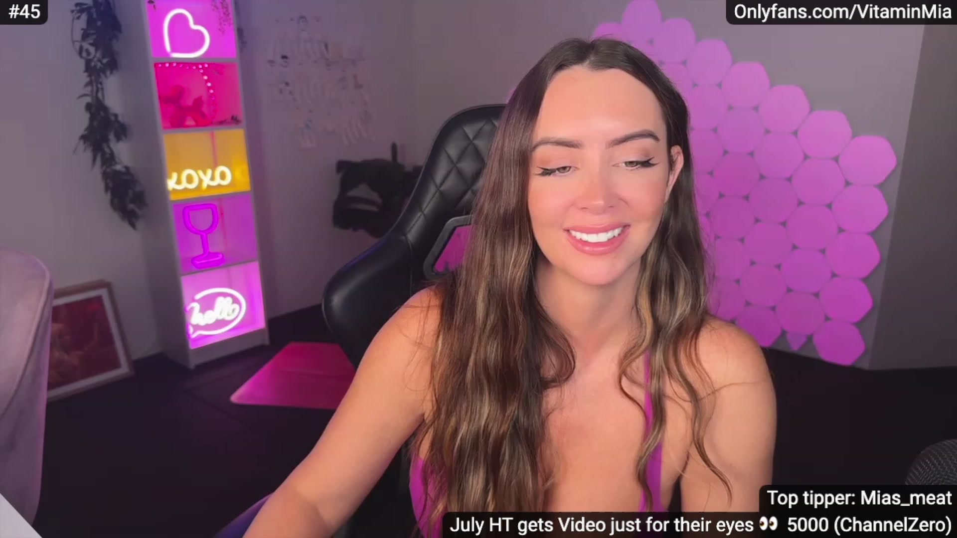 Gallery image thumbnail from MissAustralia's myfreecams stream on, 07/16/2023, 09:59 image 1 of 20